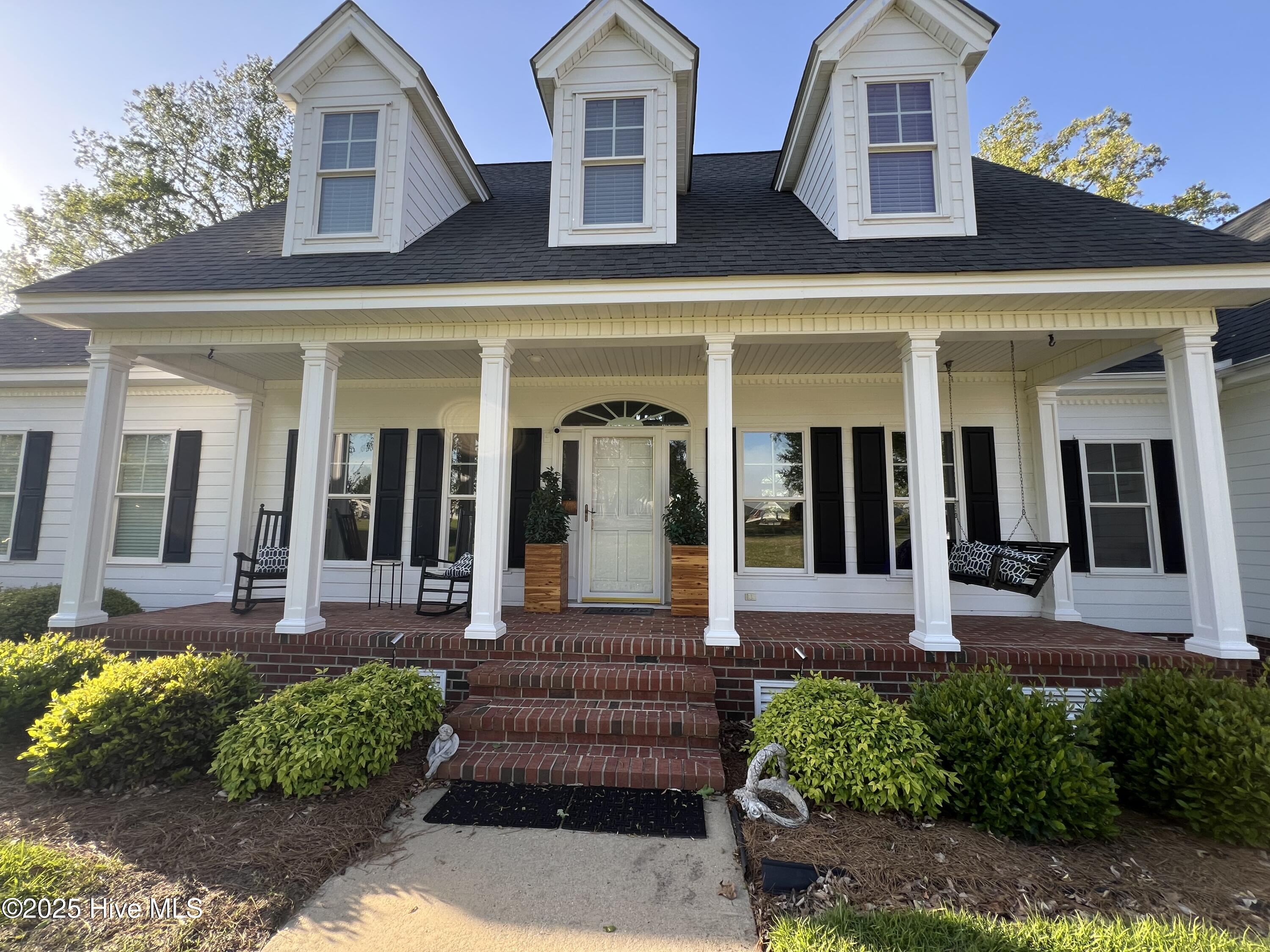 6392 Waters Edge Drive