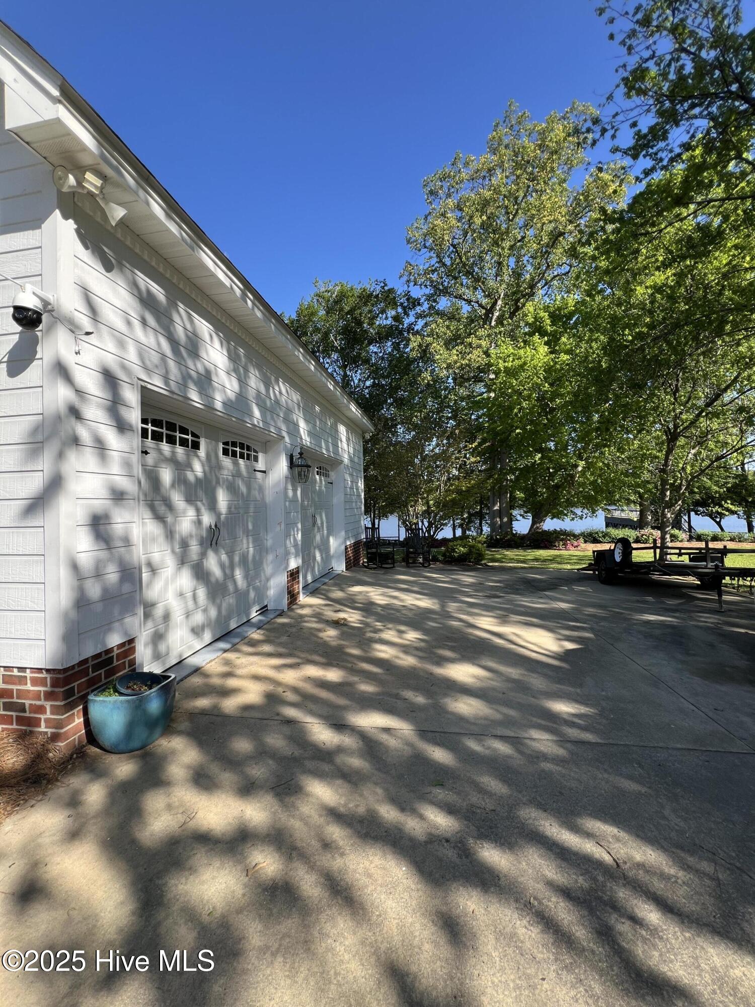 6392 Waters Edge Drive