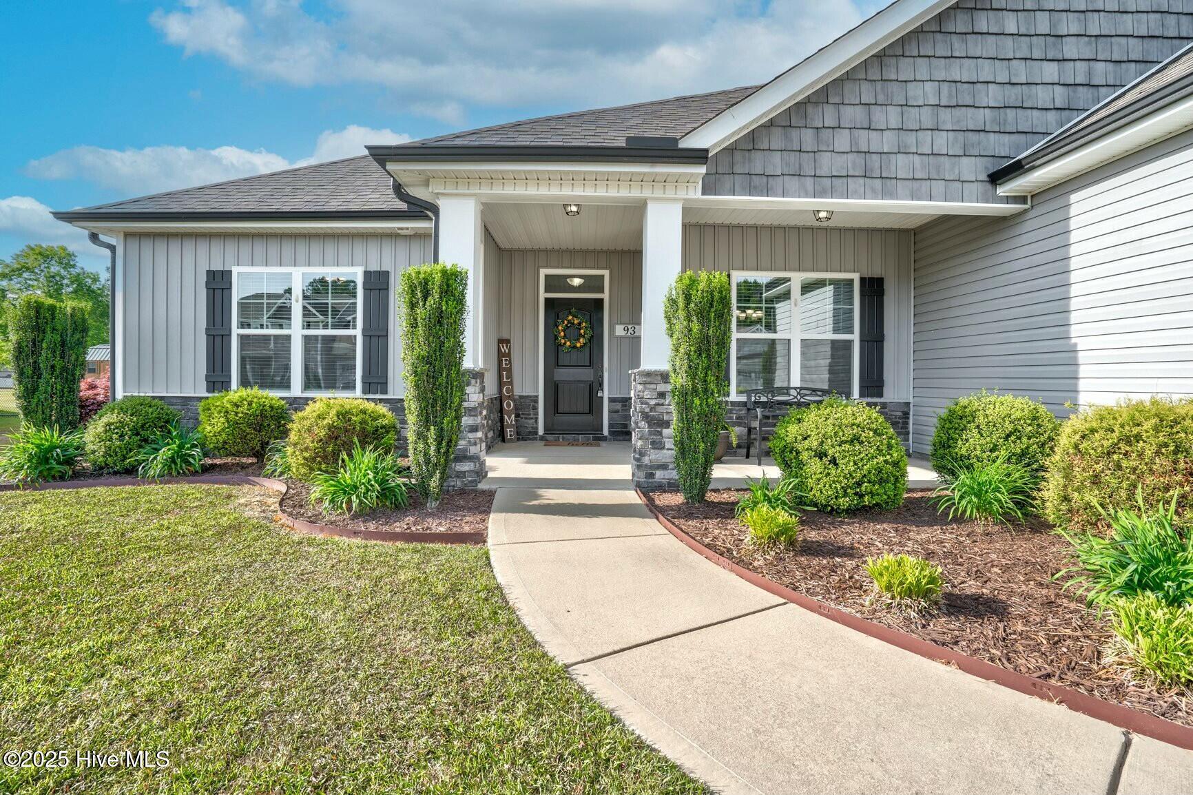 93 Fallingbrook Drive