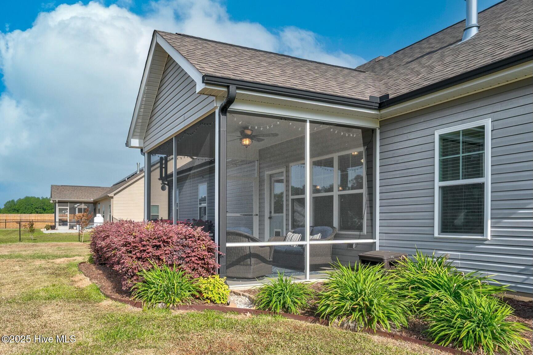 93 Fallingbrook Drive