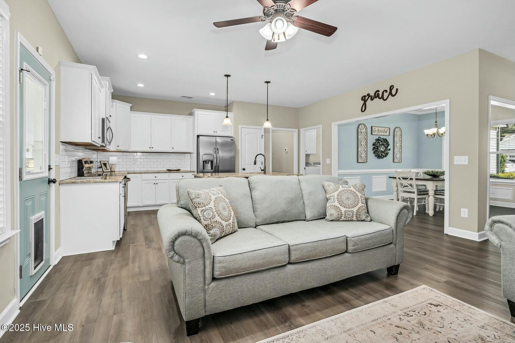 93 Fallingbrook Drive