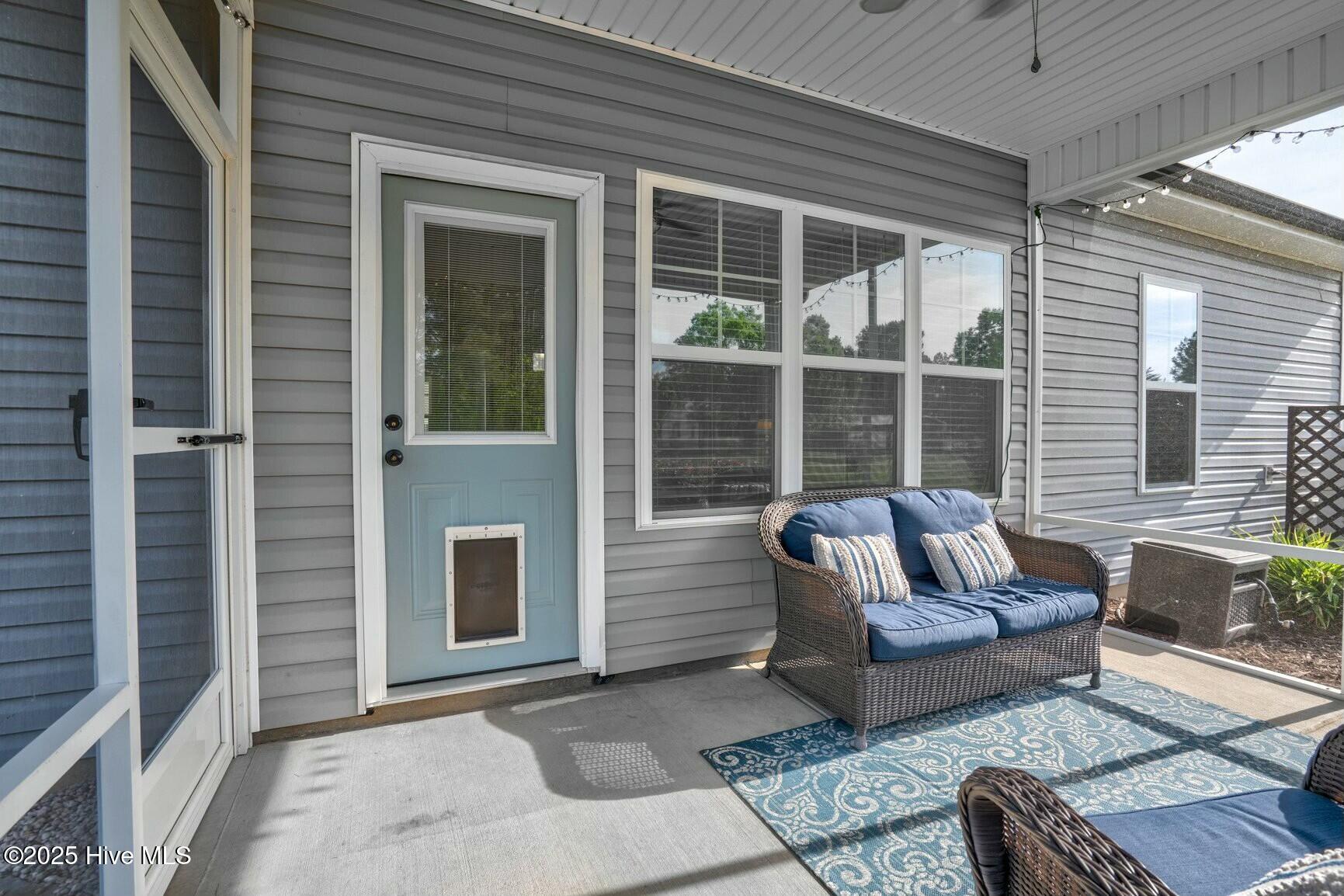 93 Fallingbrook Drive