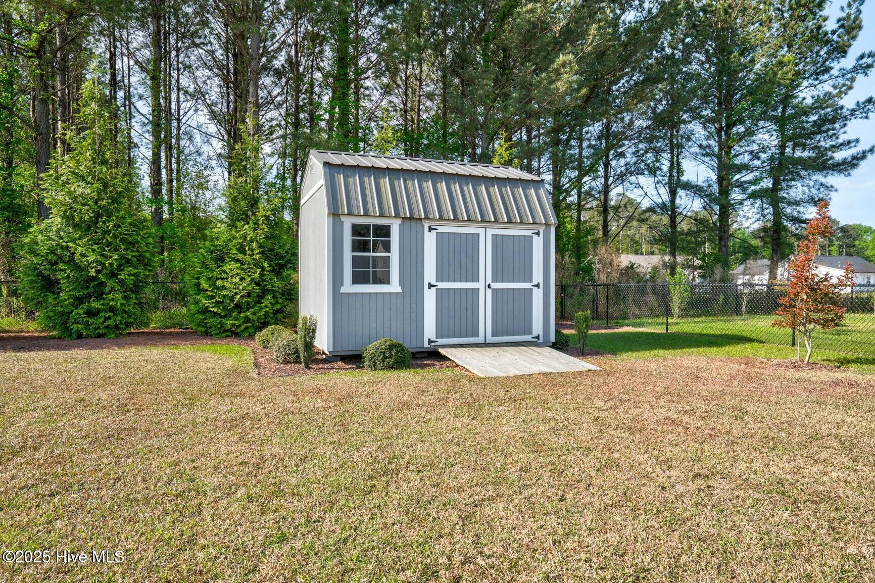 93 Fallingbrook Drive