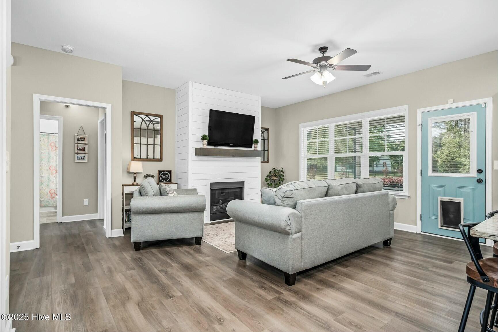 93 Fallingbrook Drive