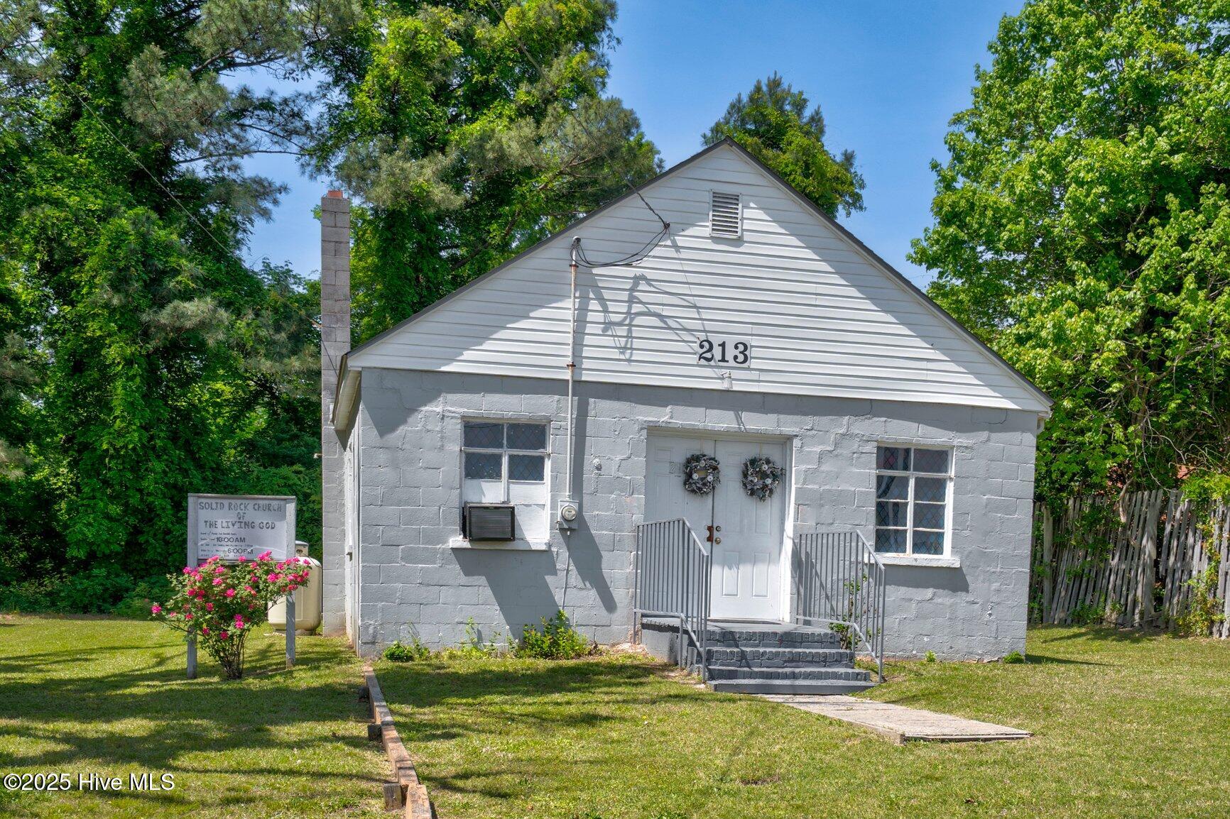 213 Warren Street