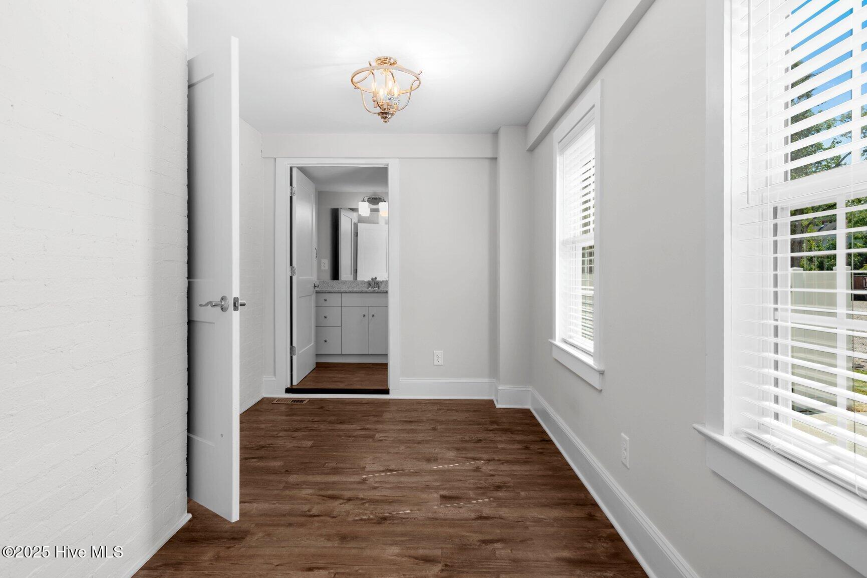 216 Whitfield Street