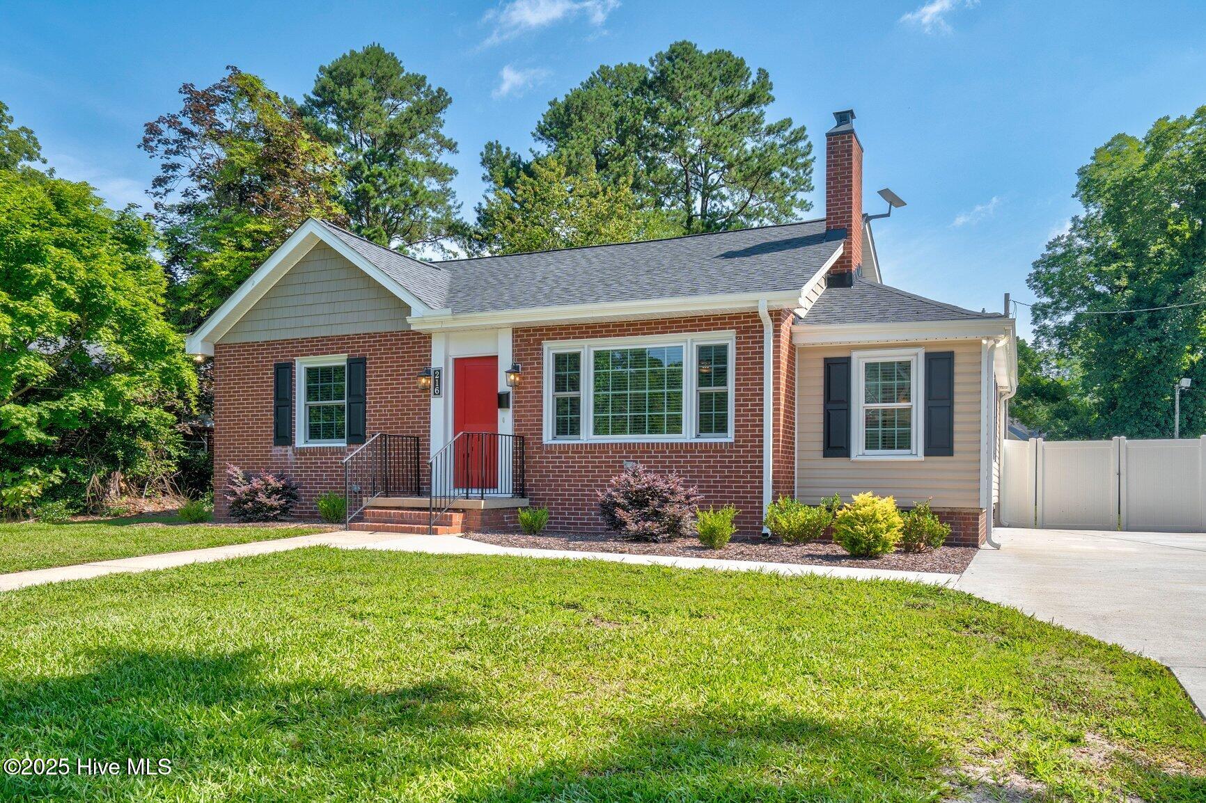 216 Whitfield Street