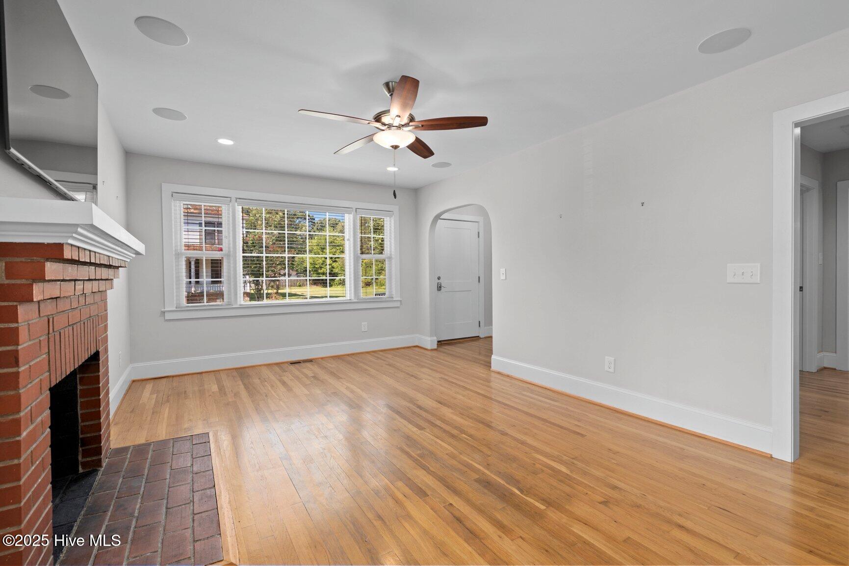 216 Whitfield Street