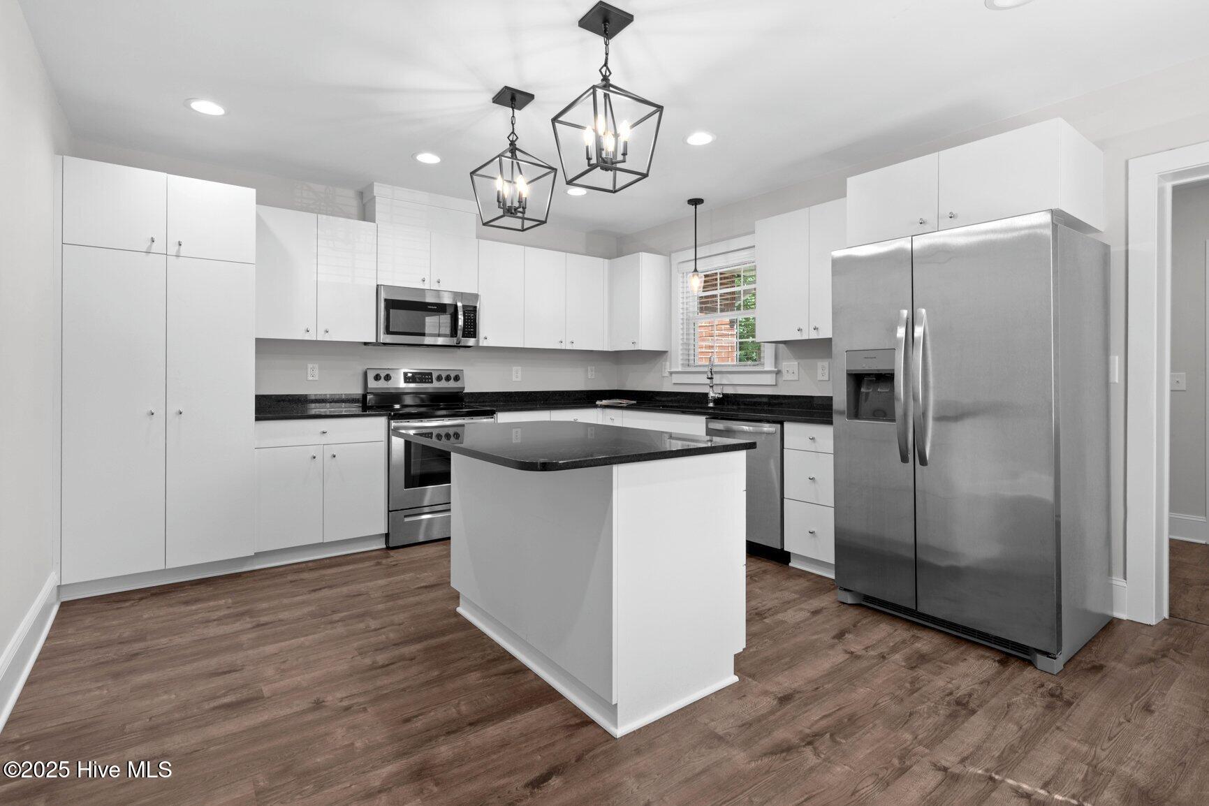 216 Whitfield Street