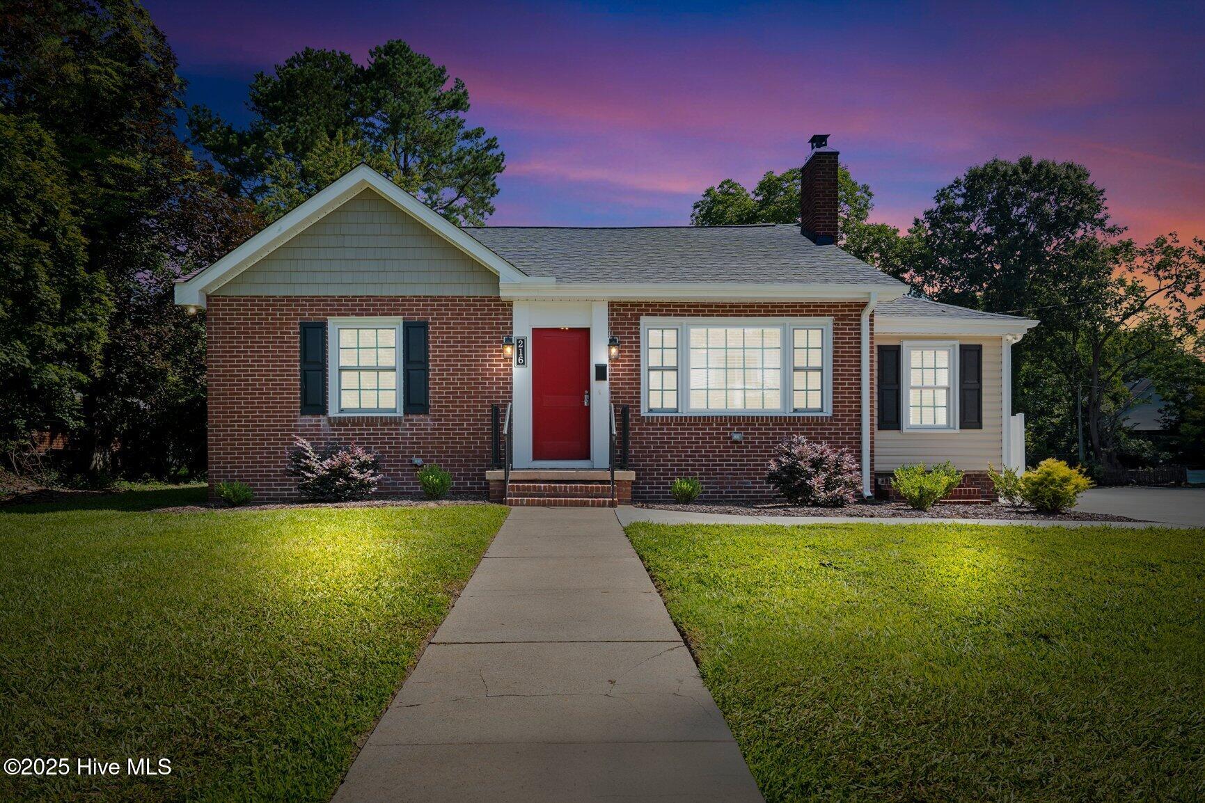 216 Whitfield Street