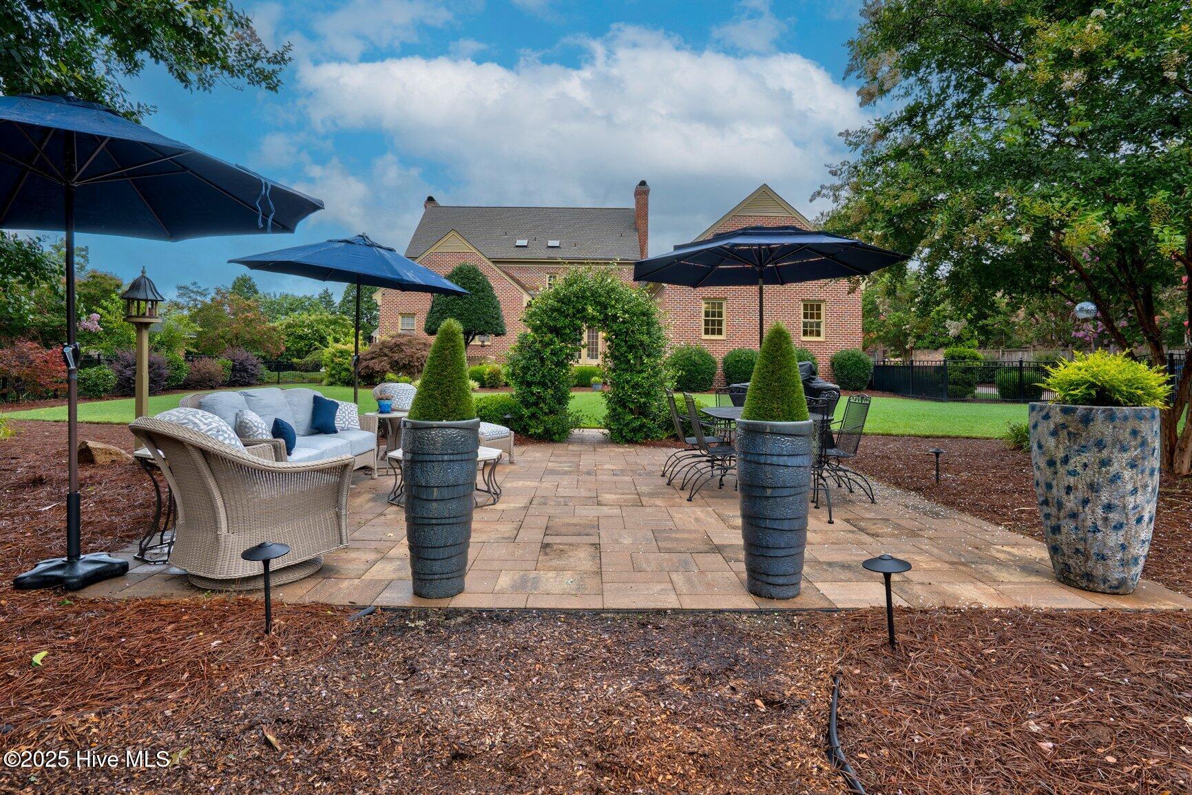 2909 Greystone Drive