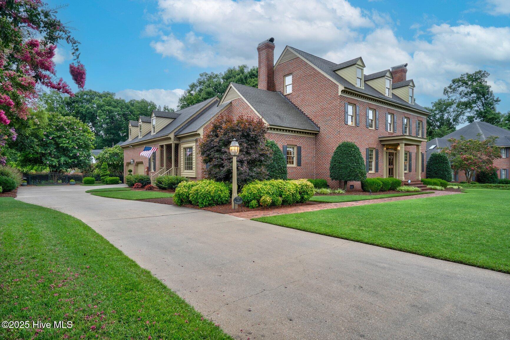 2909 Greystone Drive