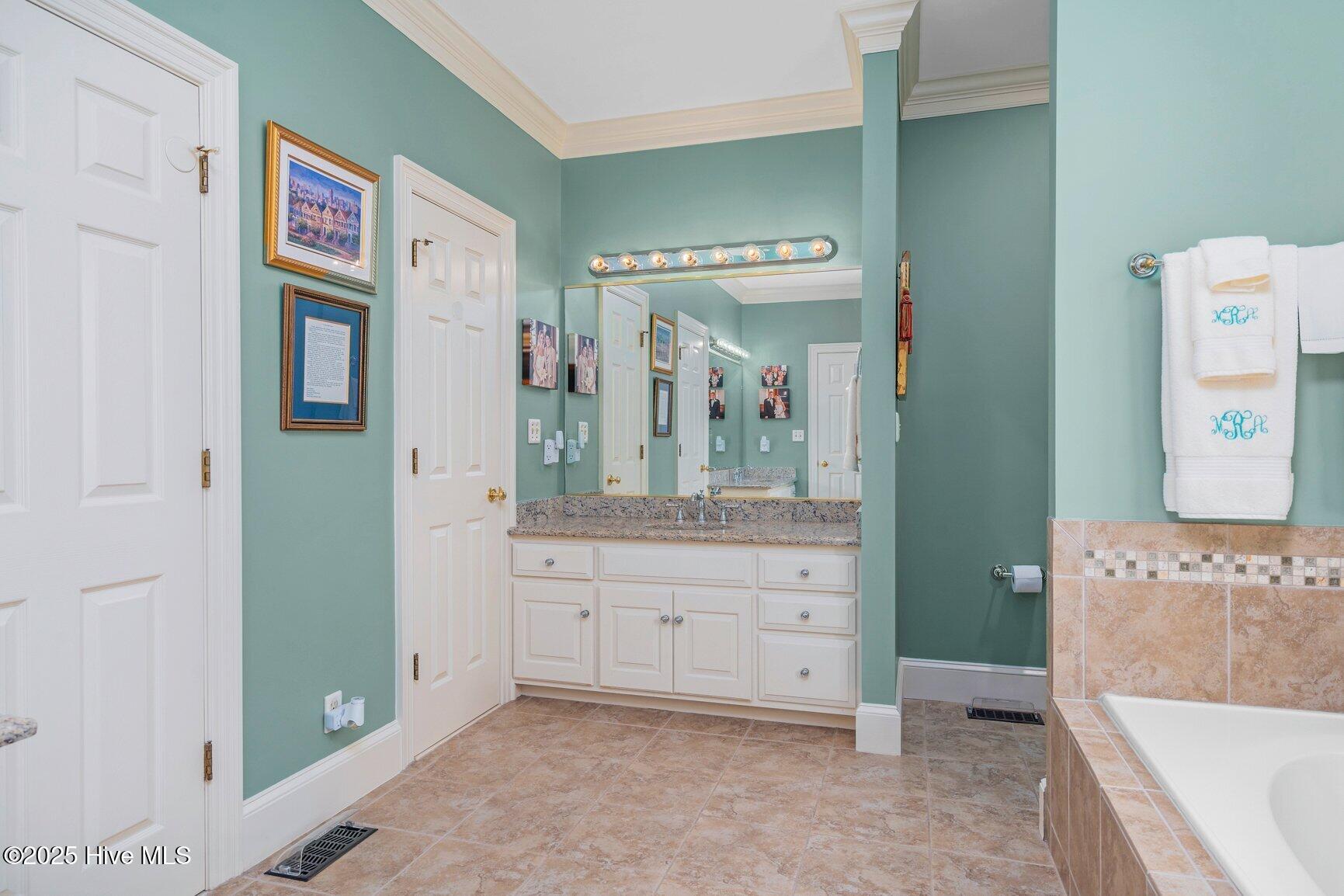 2909 Greystone Drive