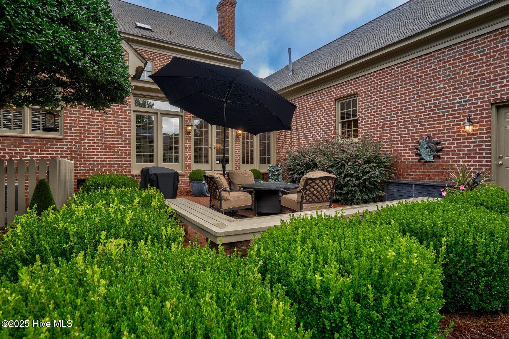 2909 Greystone Drive