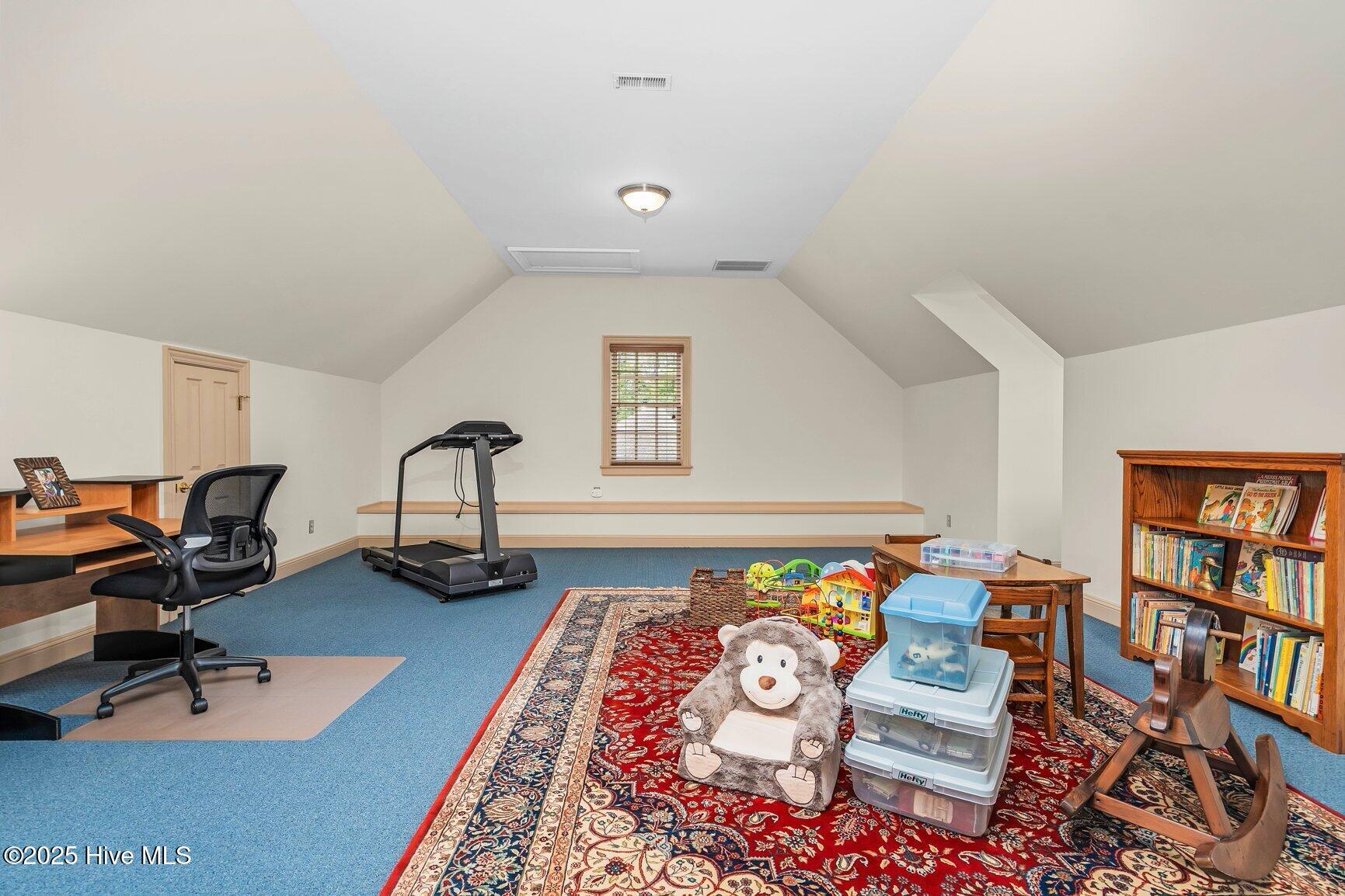 2909 Greystone Drive