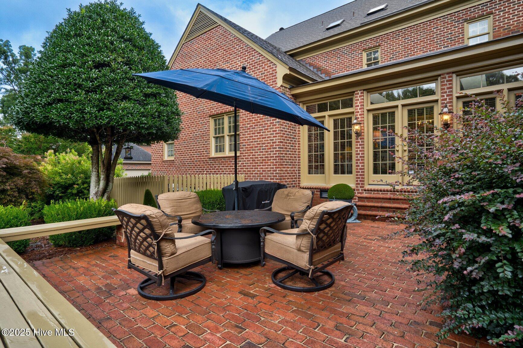 2909 Greystone Drive