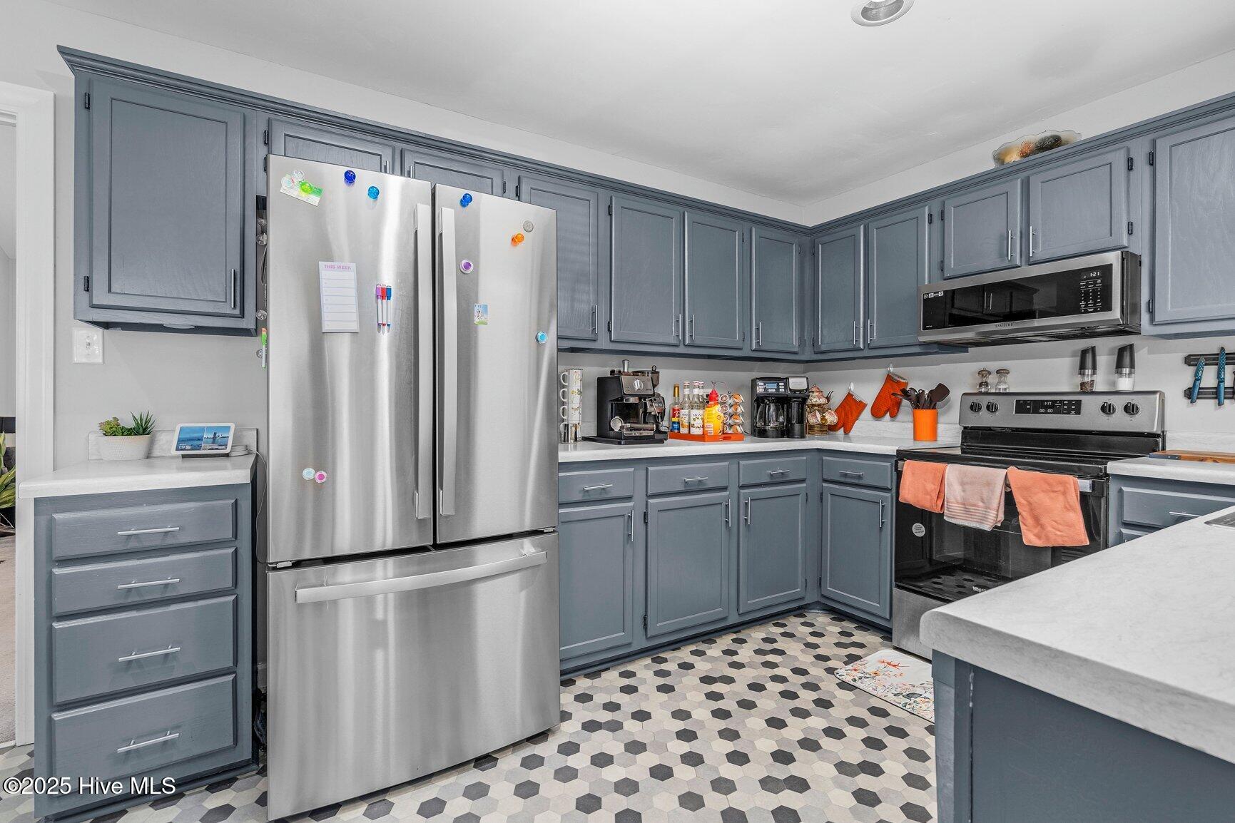 1016 Southbriar Drive