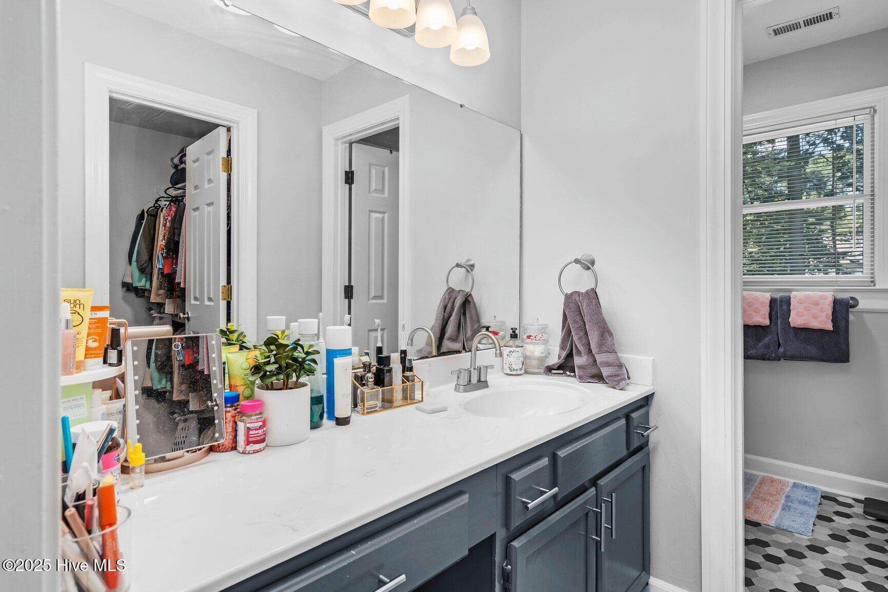 1016 Southbriar Drive