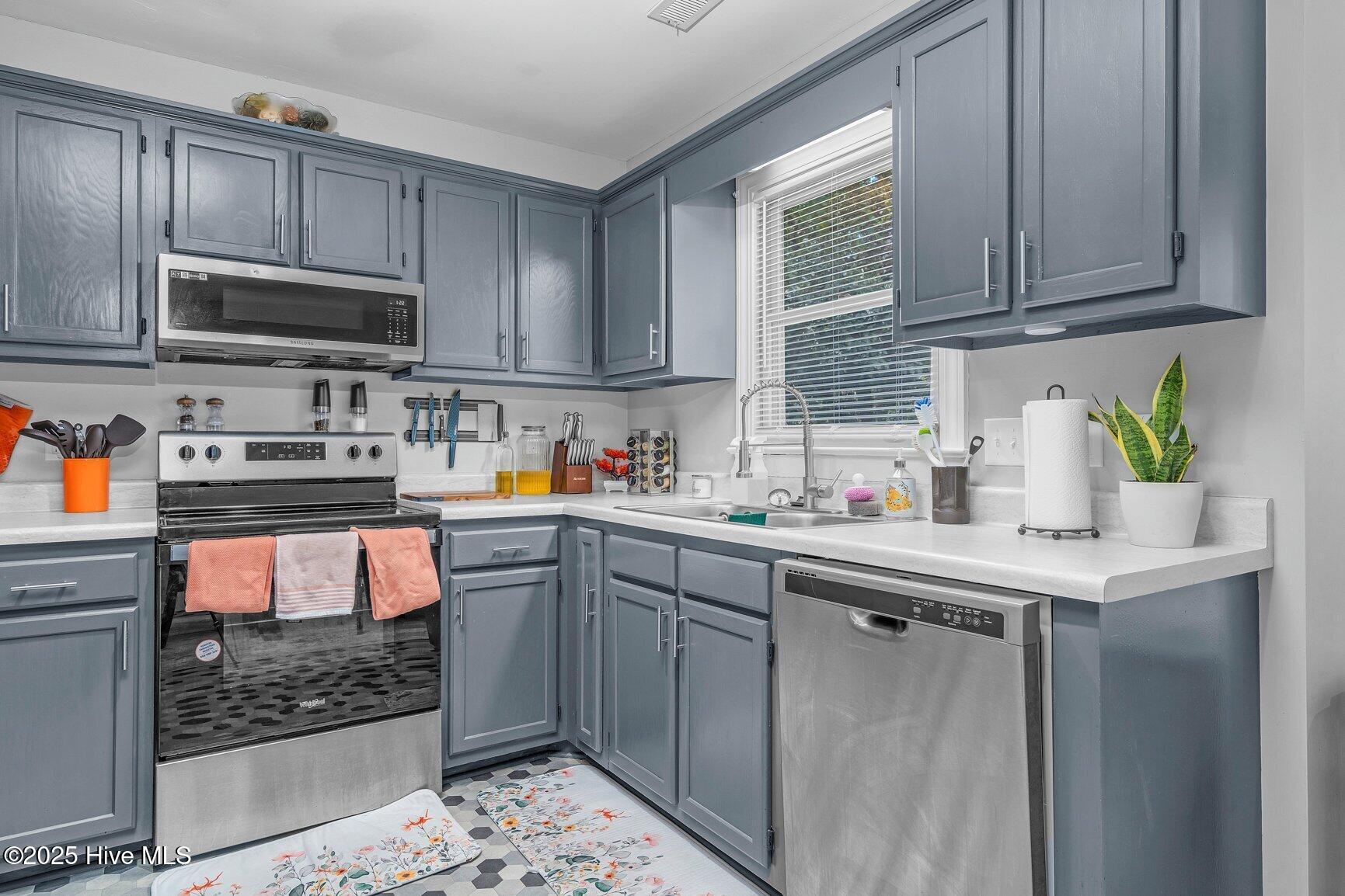 1016 Southbriar Drive