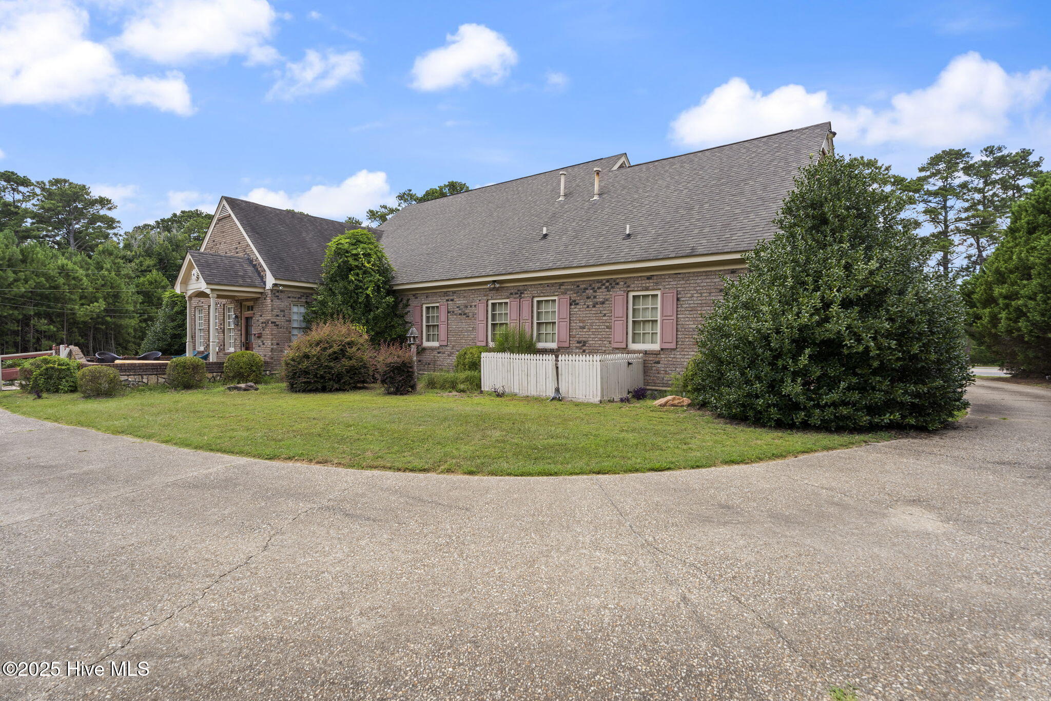 1717 Country Club Road