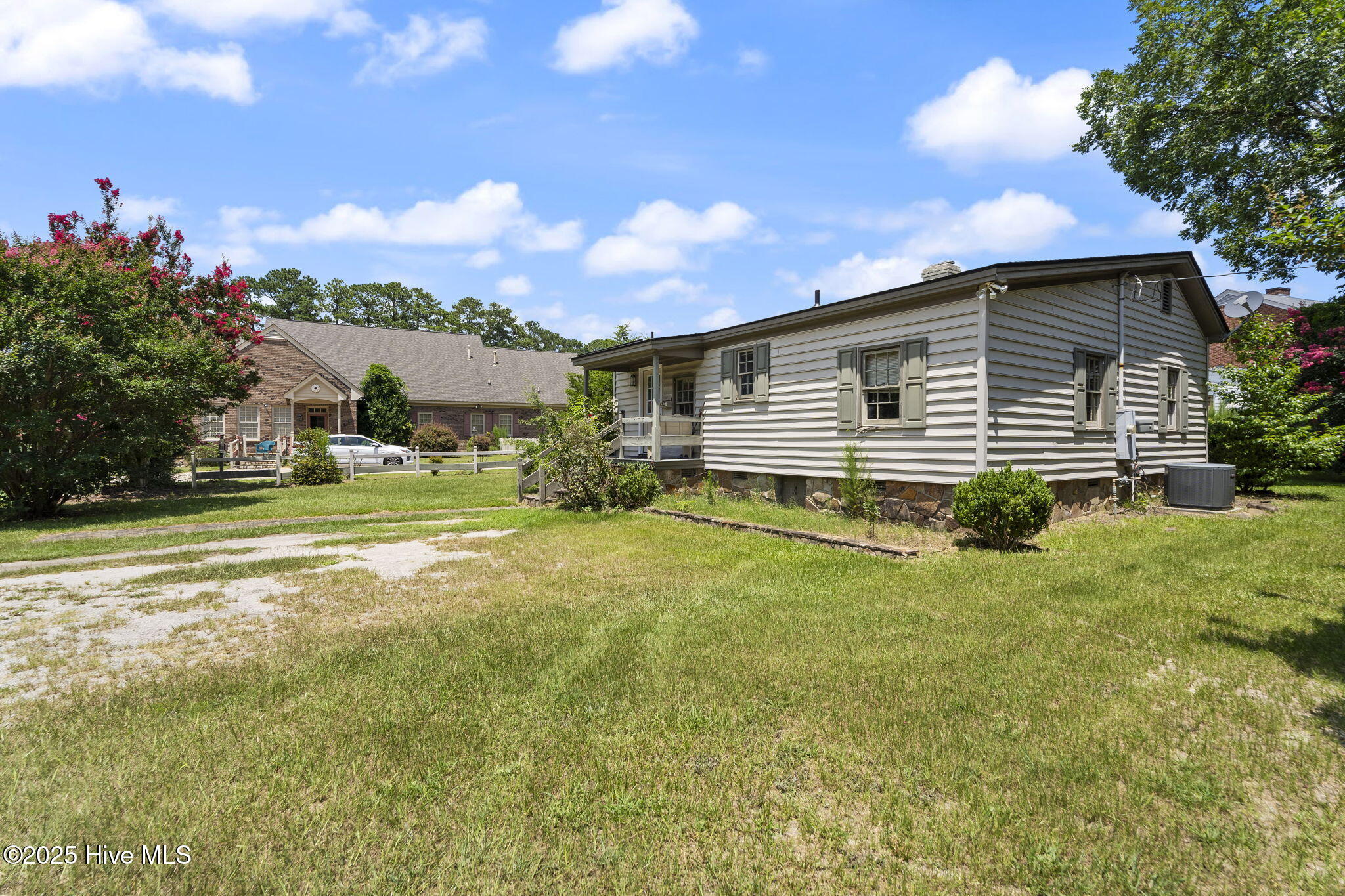 1717 Country Club Road