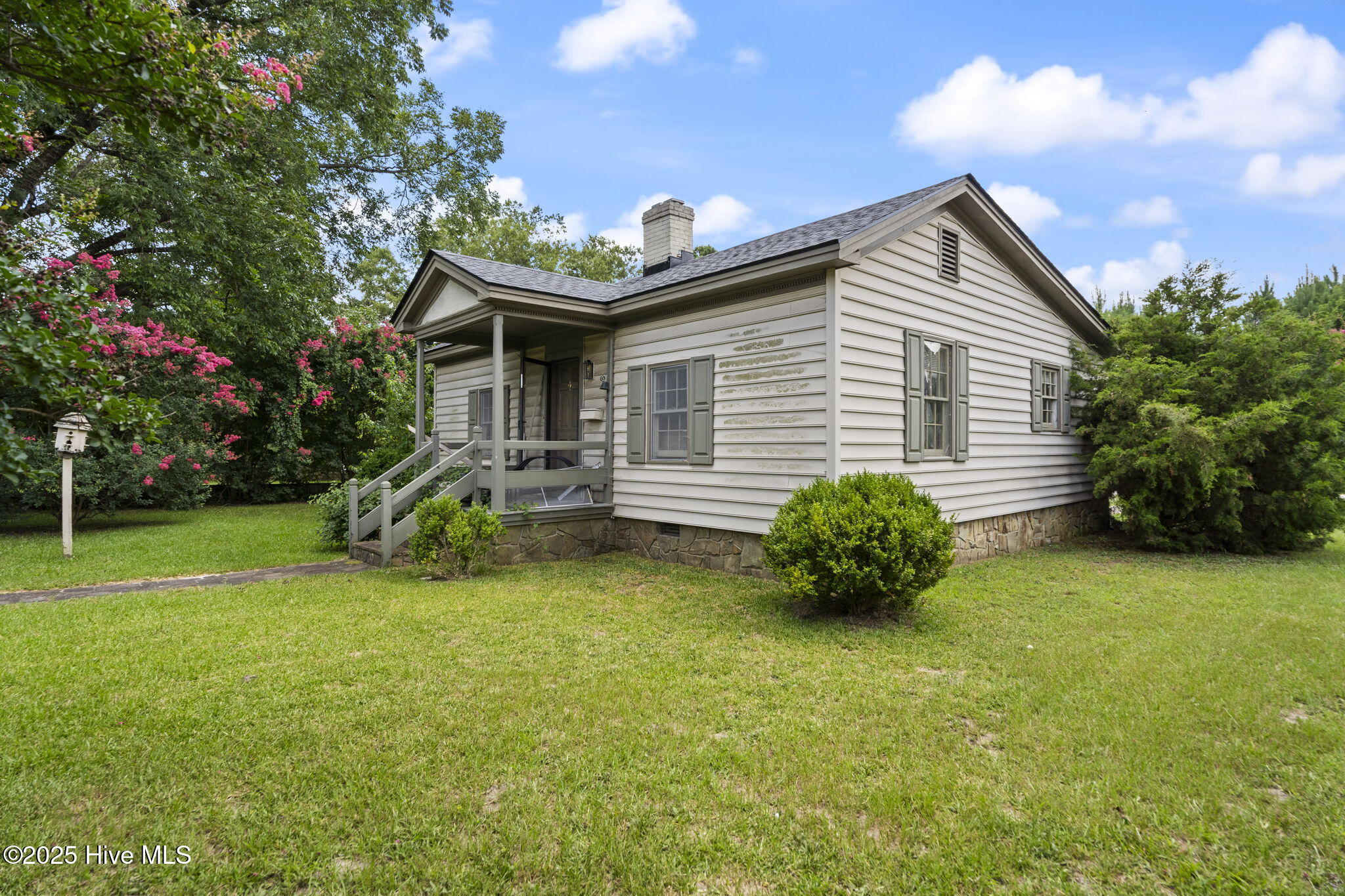 1717 Country Club Road