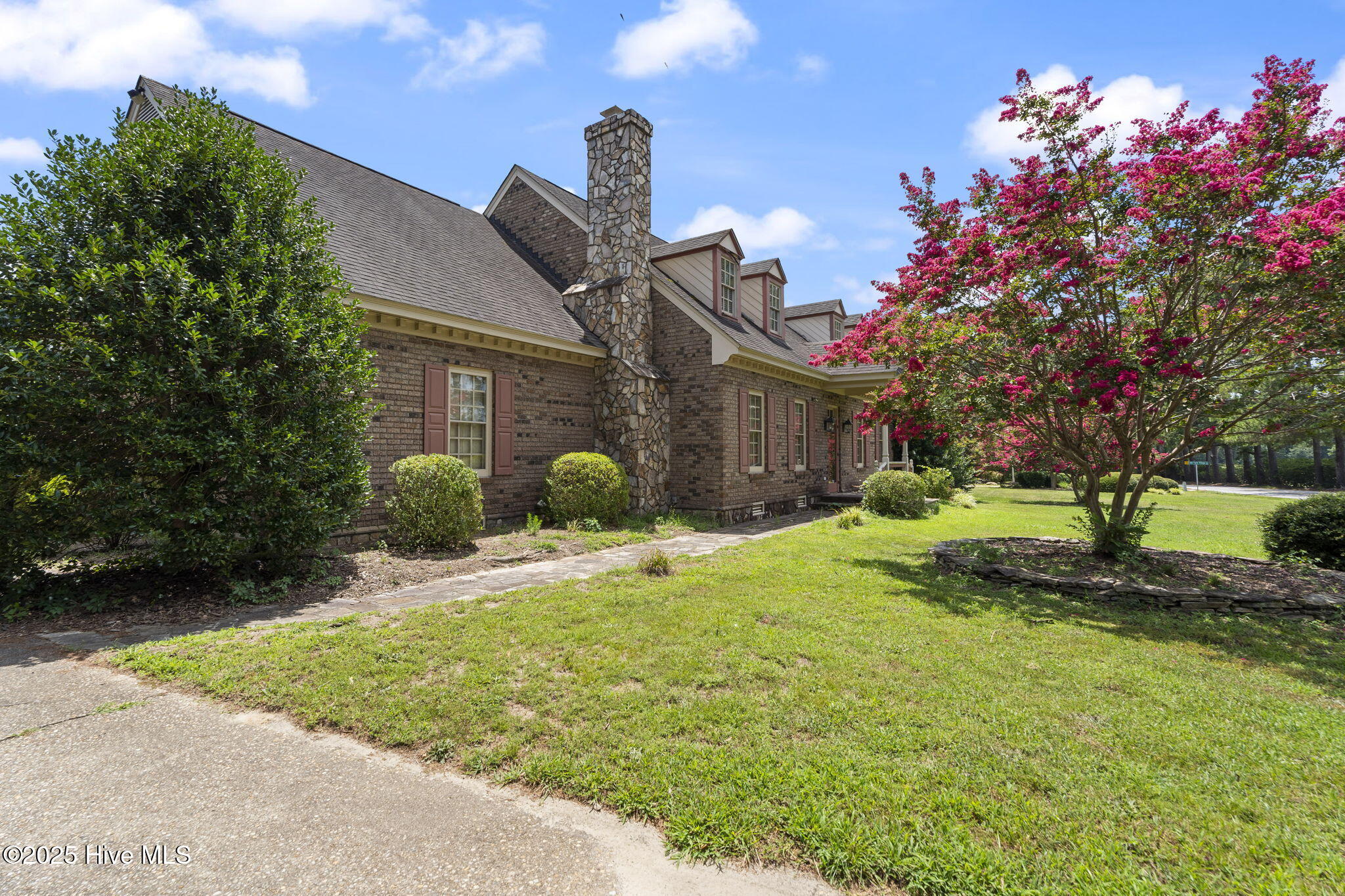 1717 Country Club Road