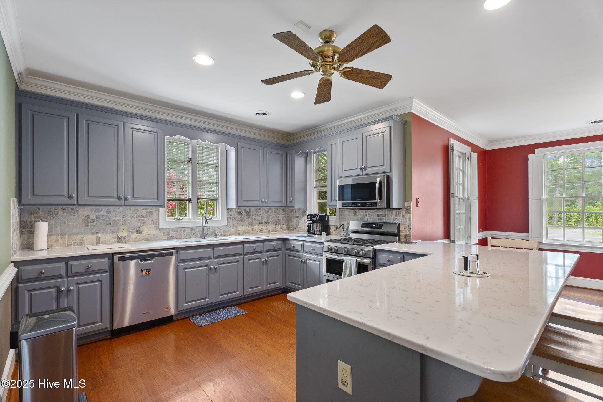 1717 Country Club Road