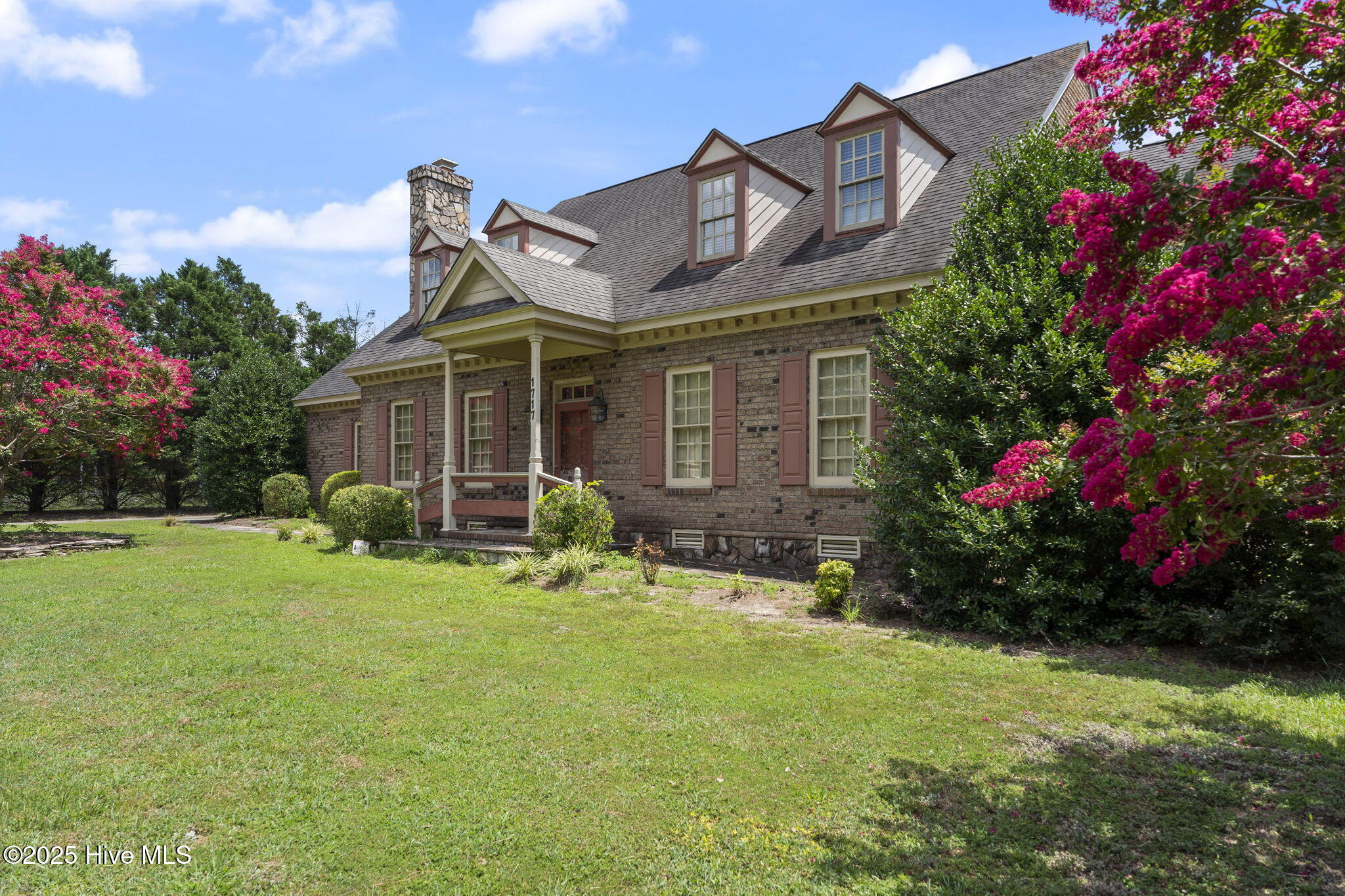 1717 Country Club Road