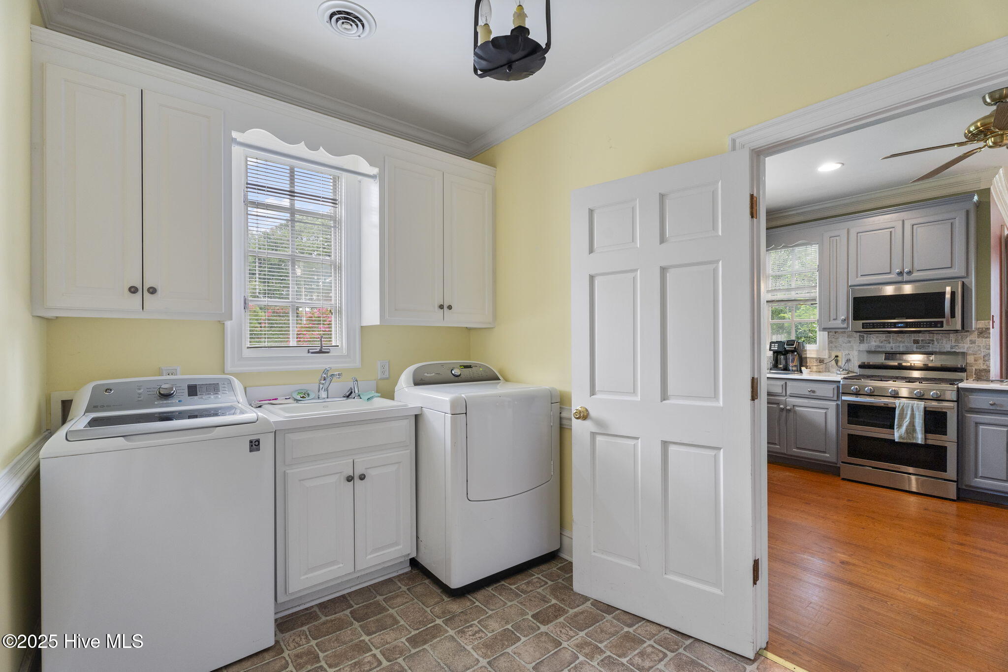 1717 Country Club Road