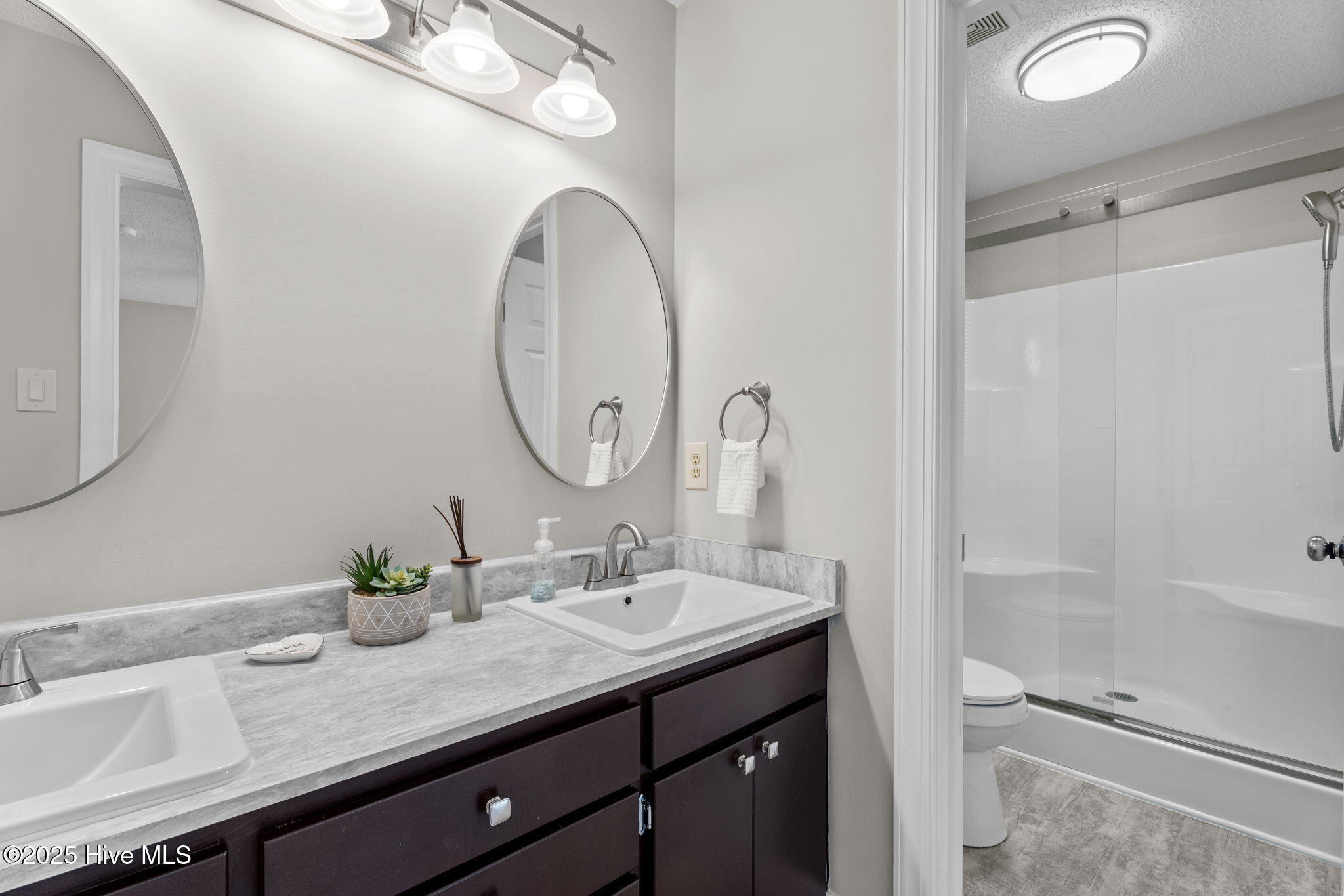 105 Barrington Court