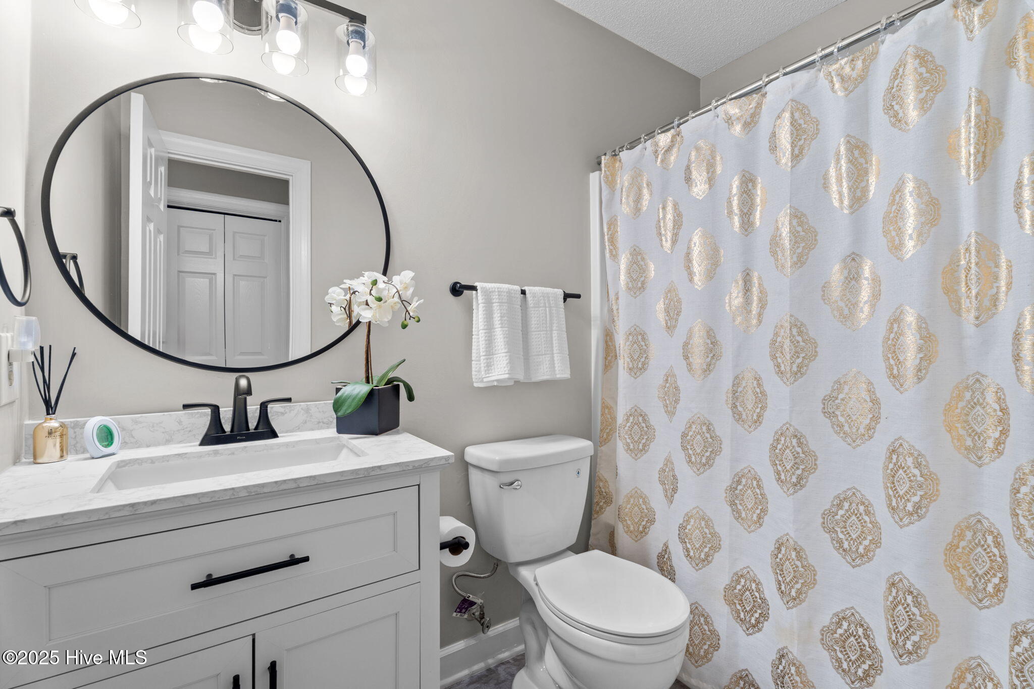 105 Barrington Court