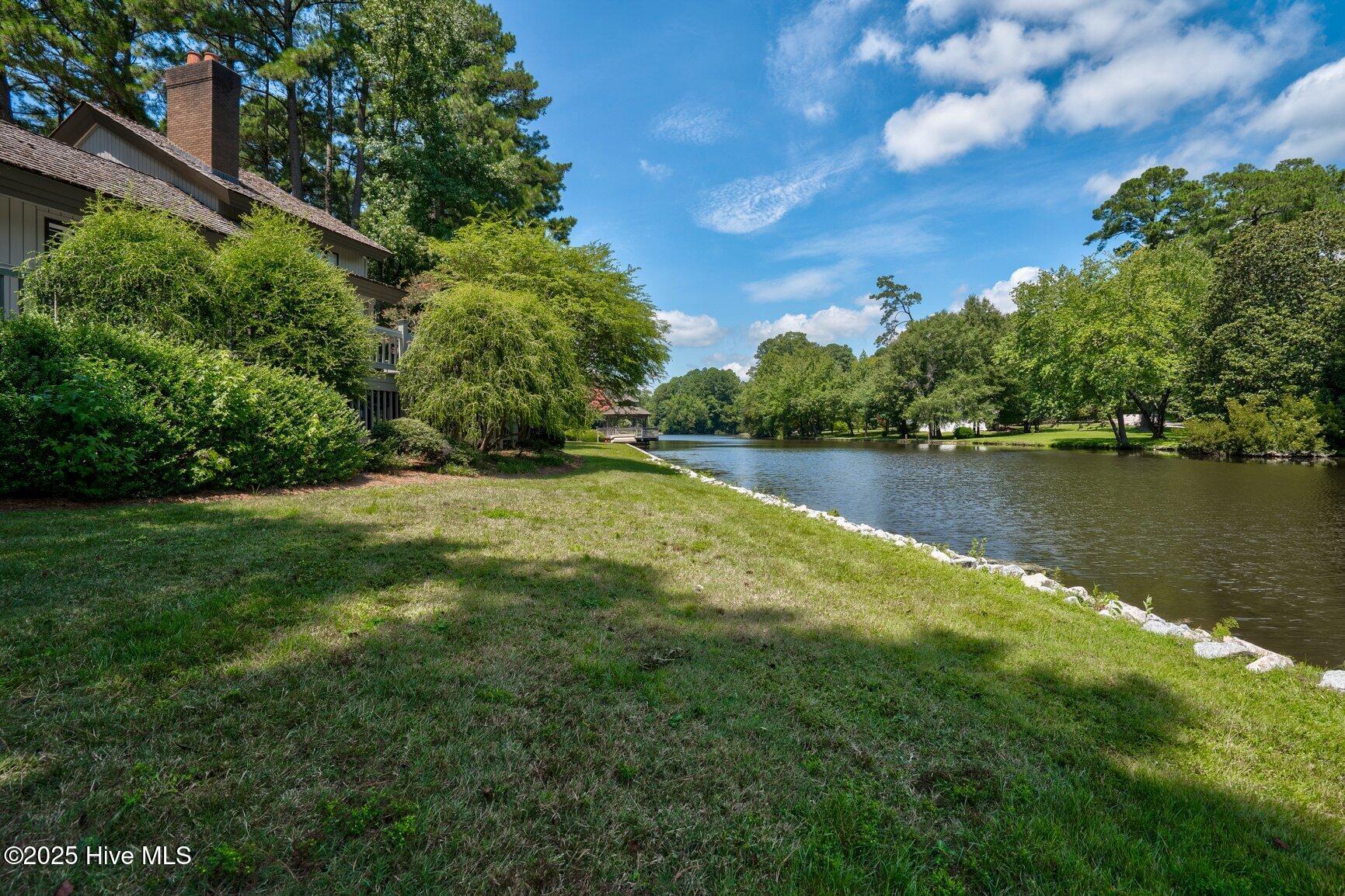 17 Merganser Cove