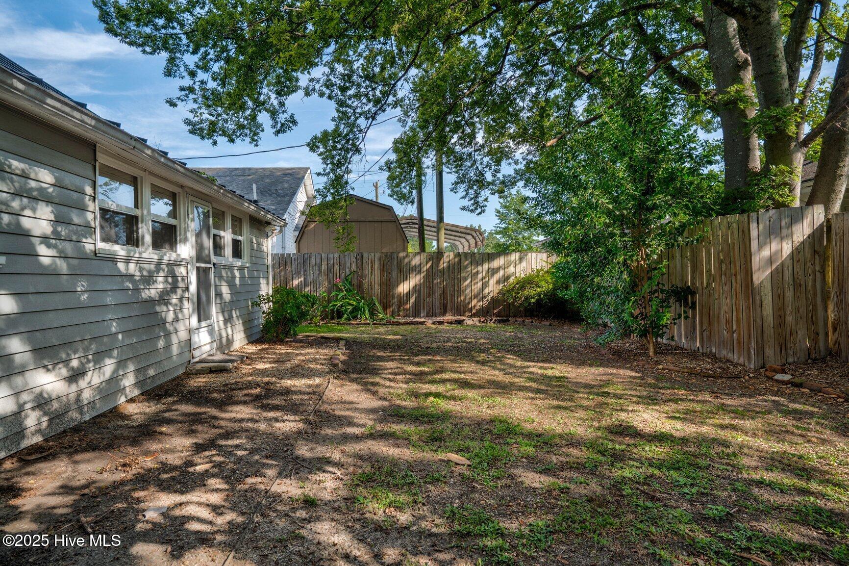 605 St David Street