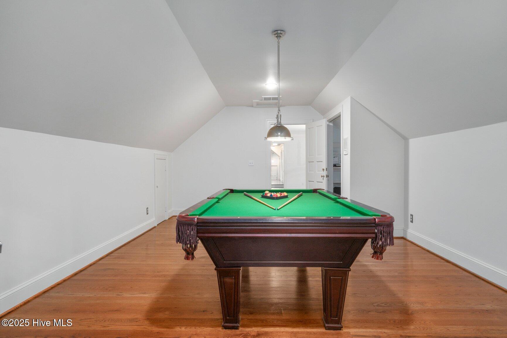 3811 Woodlawn Road