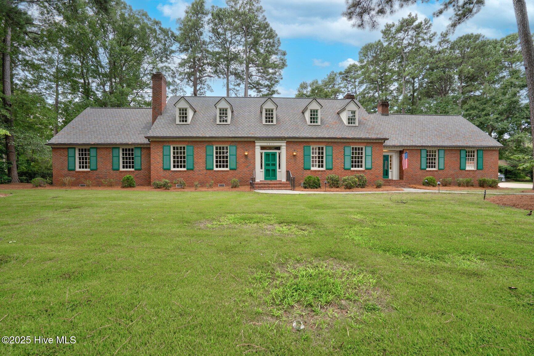 3811 Woodlawn Road