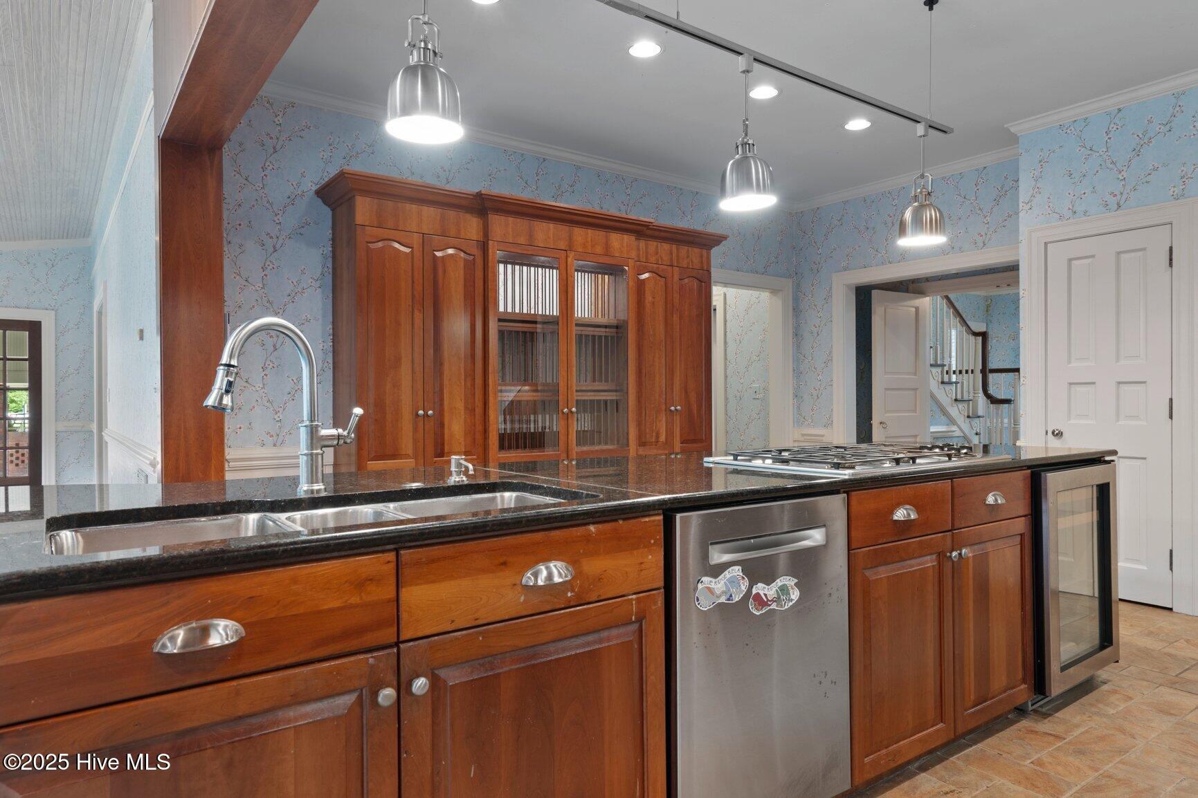 3811 Woodlawn Road