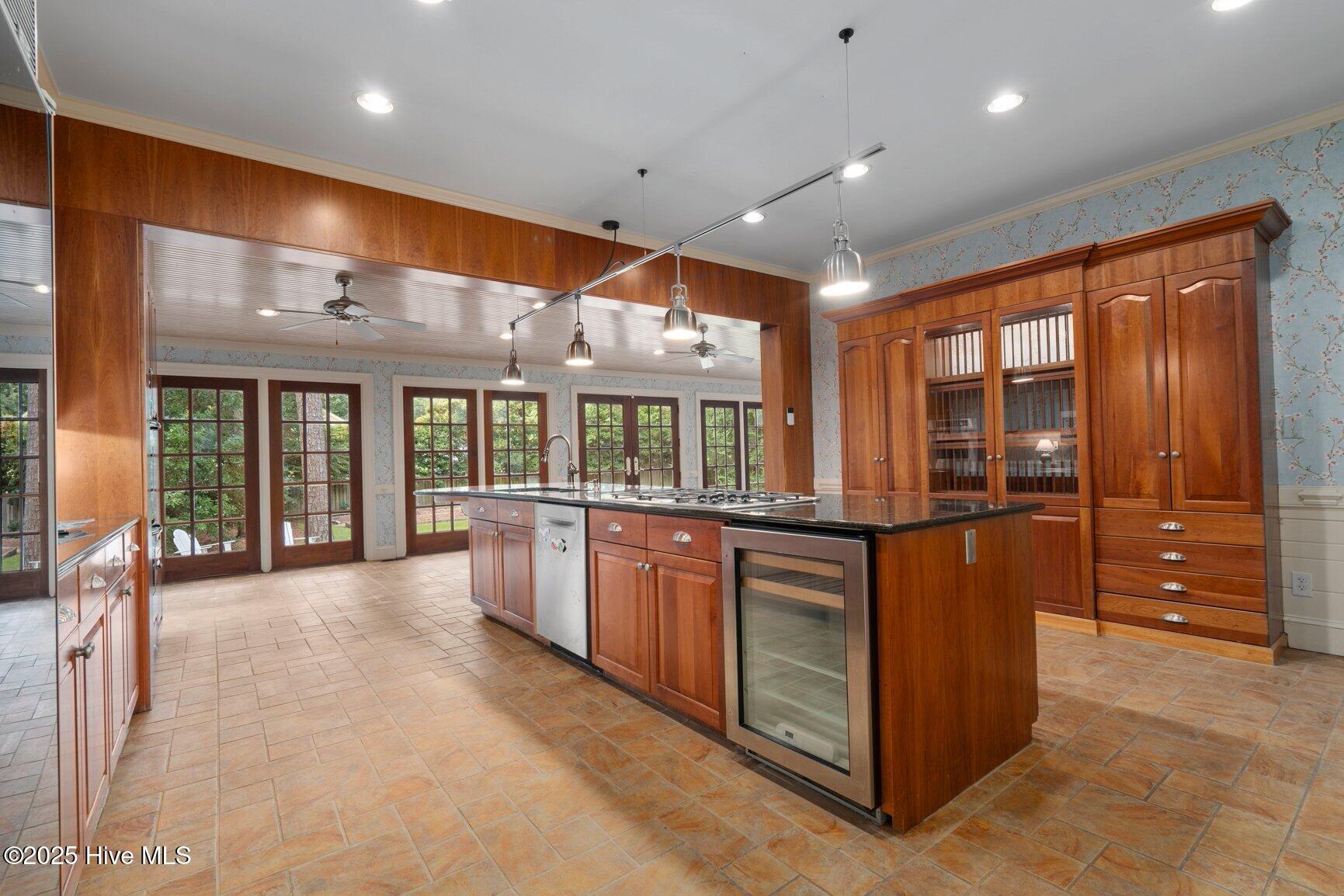 3811 Woodlawn Road