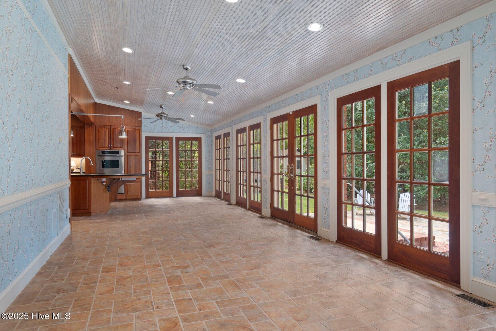 3811 Woodlawn Road