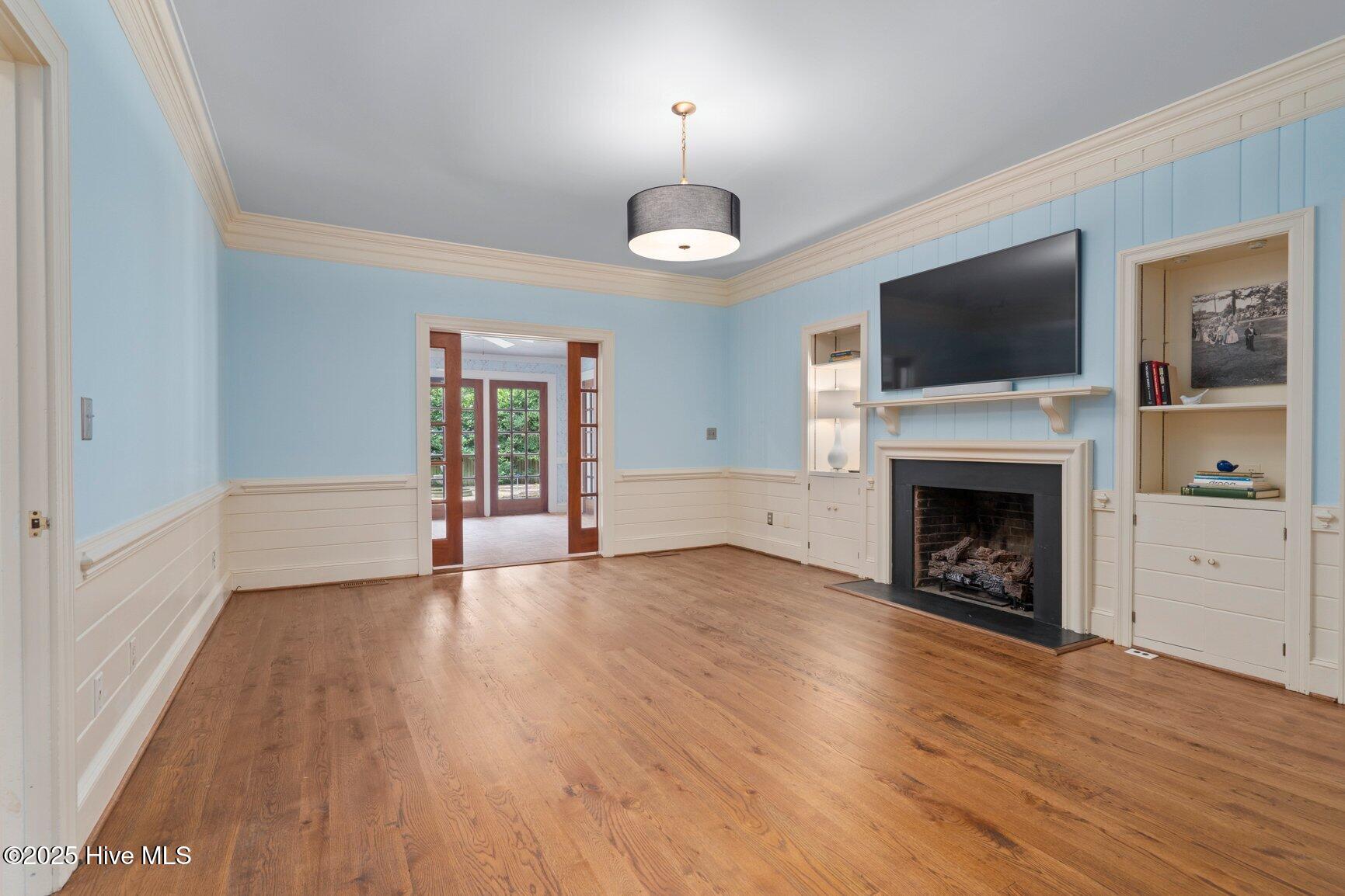 3811 Woodlawn Road