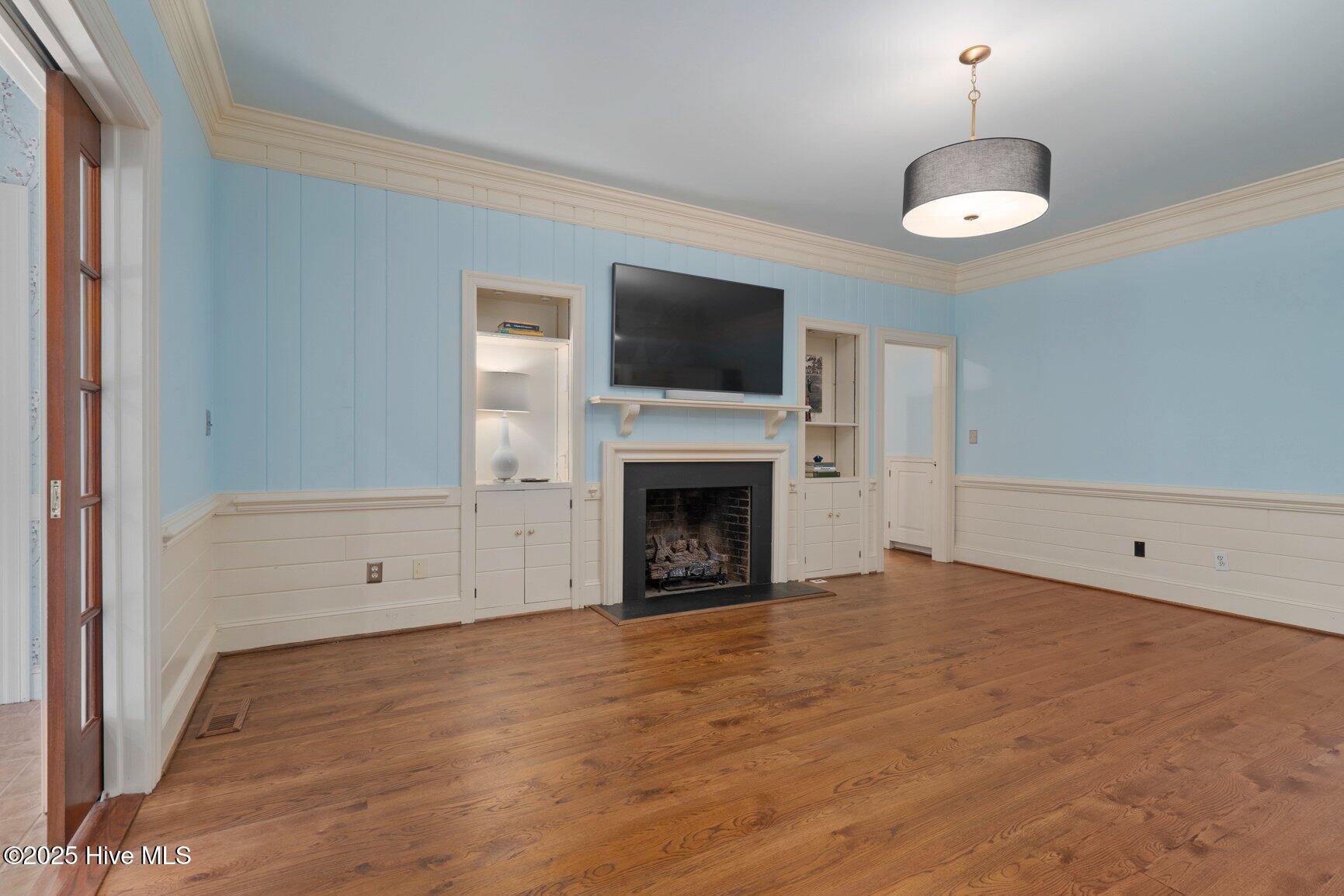3811 Woodlawn Road