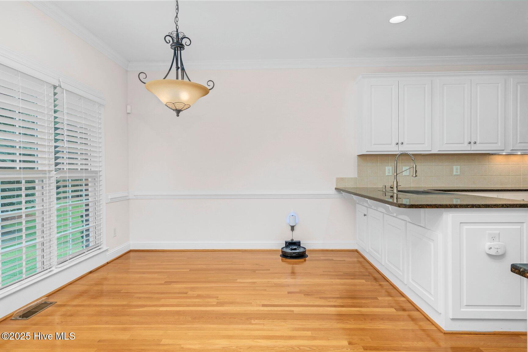 1119 Falling River Walk