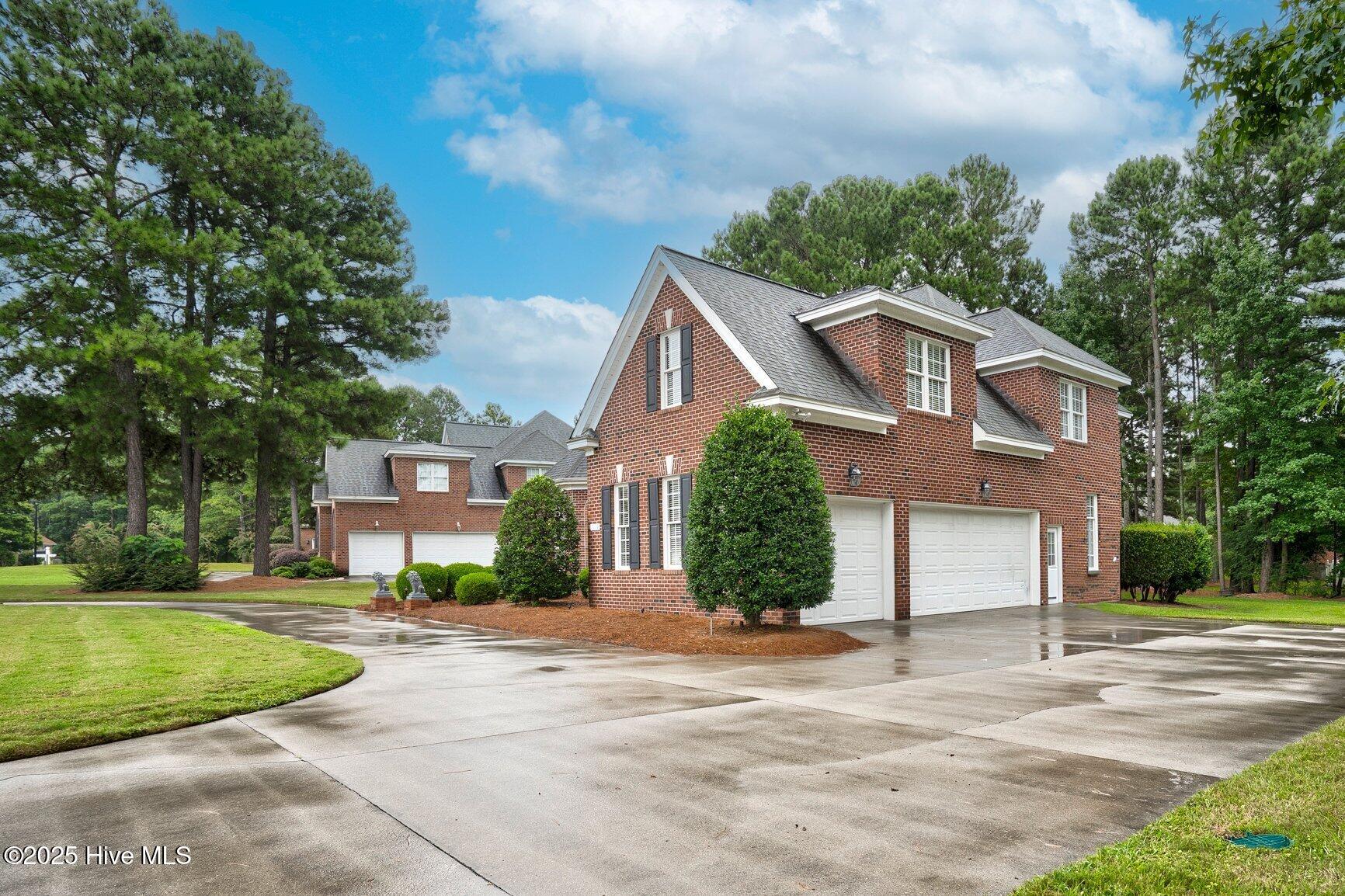 1119 Falling River Walk