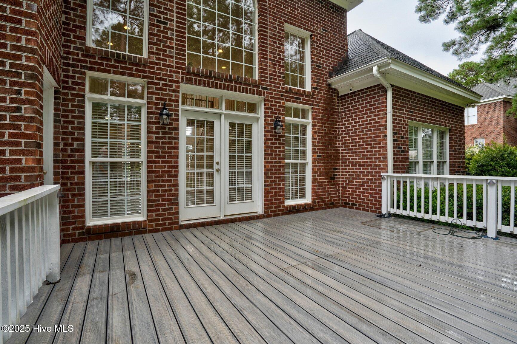 1119 Falling River Walk