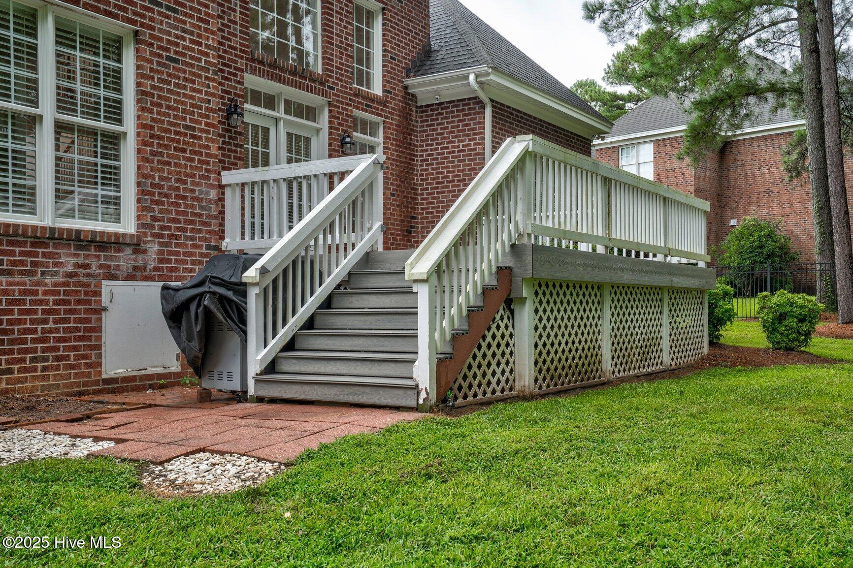 1119 Falling River Walk