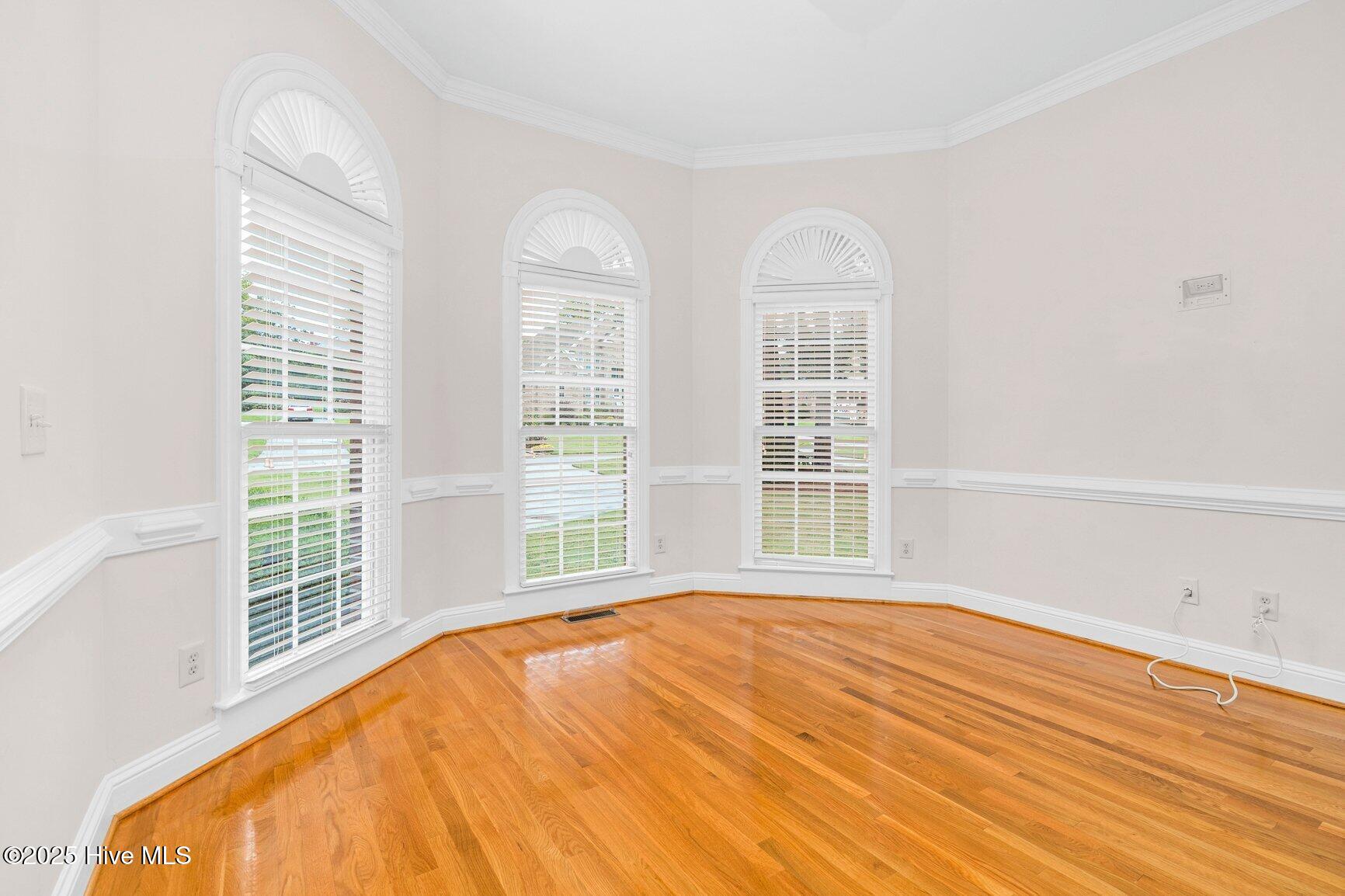 1119 Falling River Walk