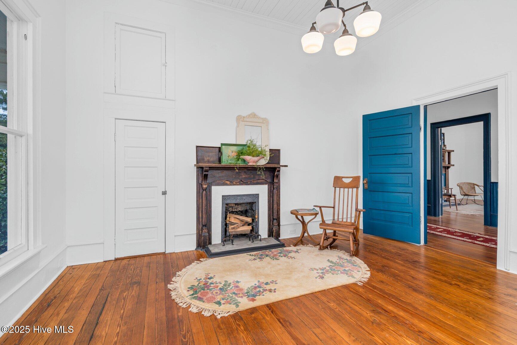 206 W Blalock Road