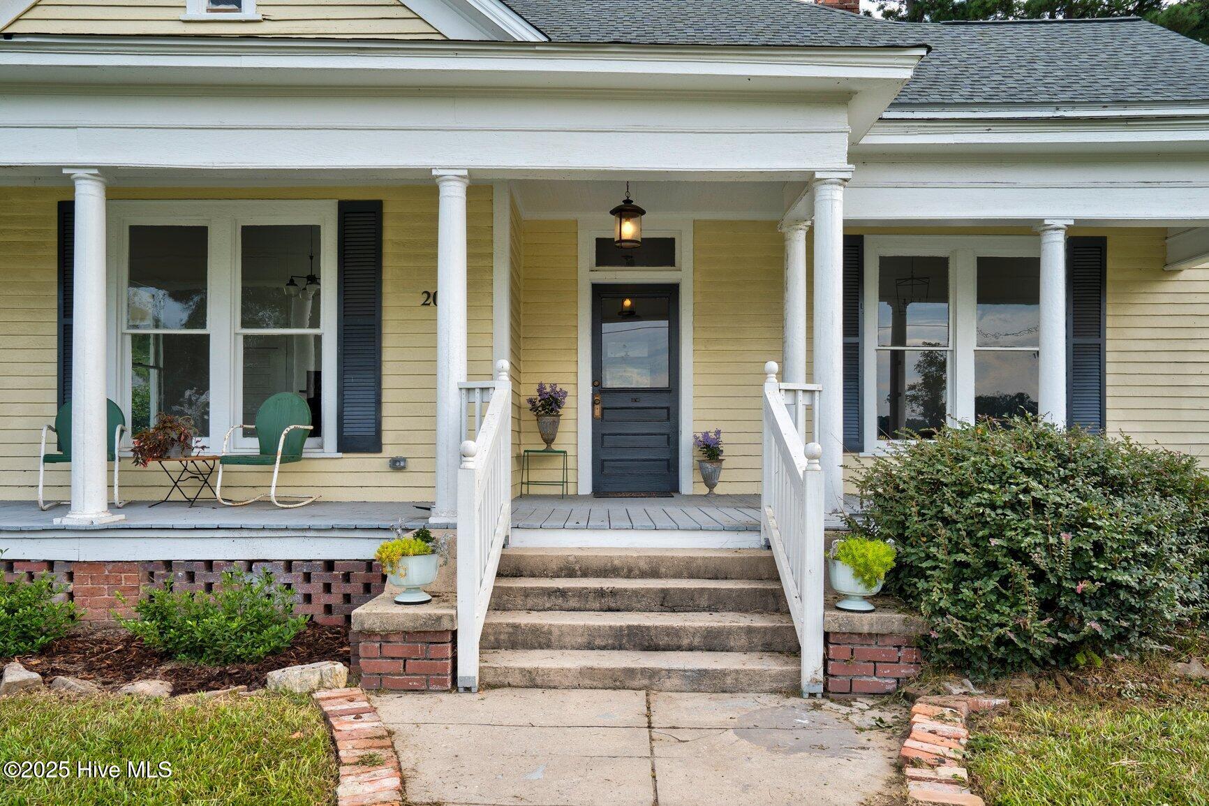 206 W Blalock Road