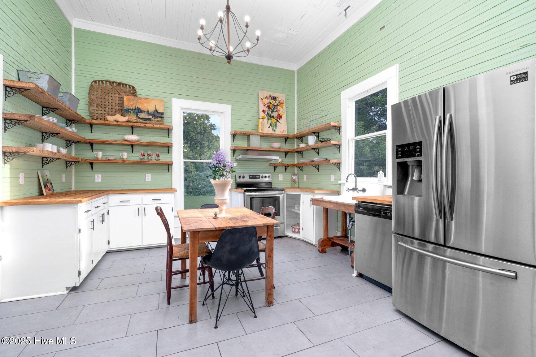 206 W Blalock Road