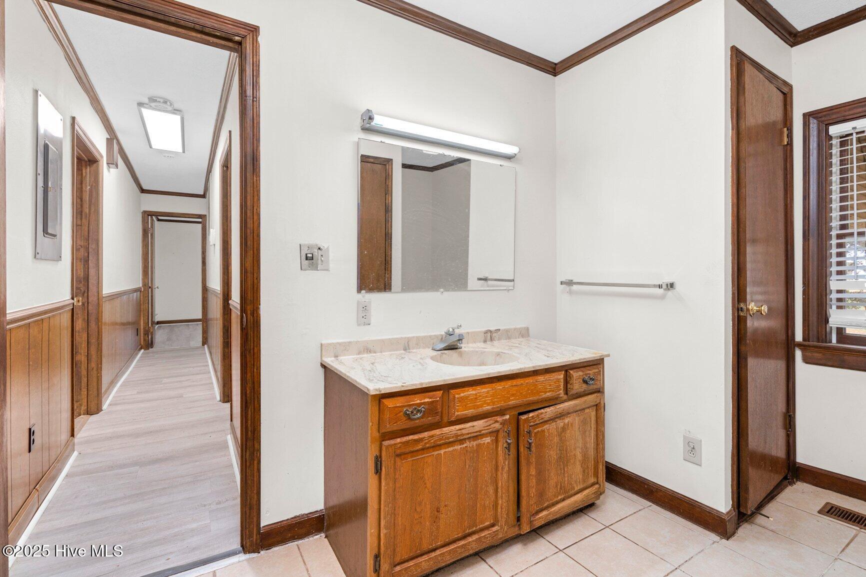 7100 Hunter Hill Road